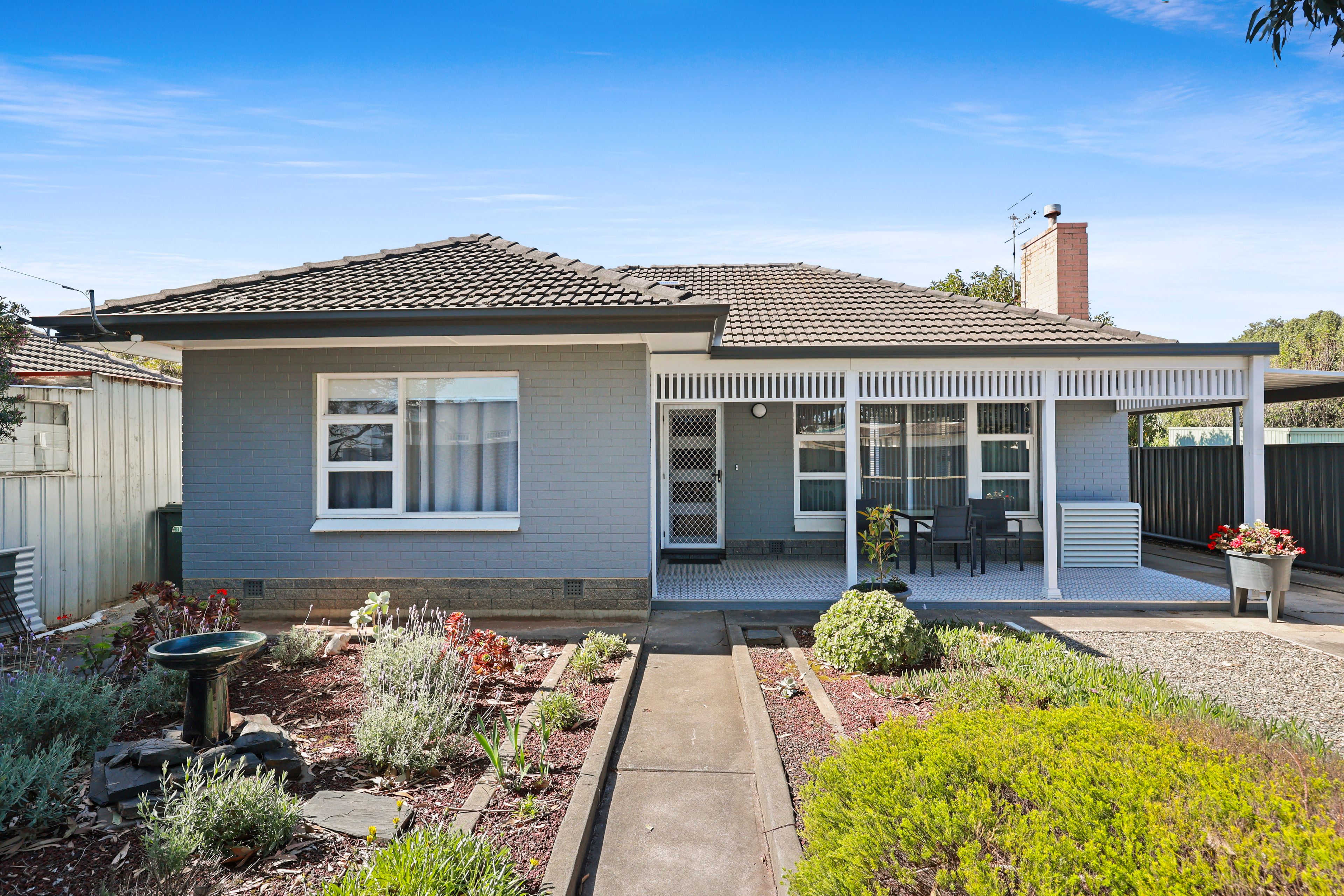 28 Newland Street , Victor Harbor SA 5211