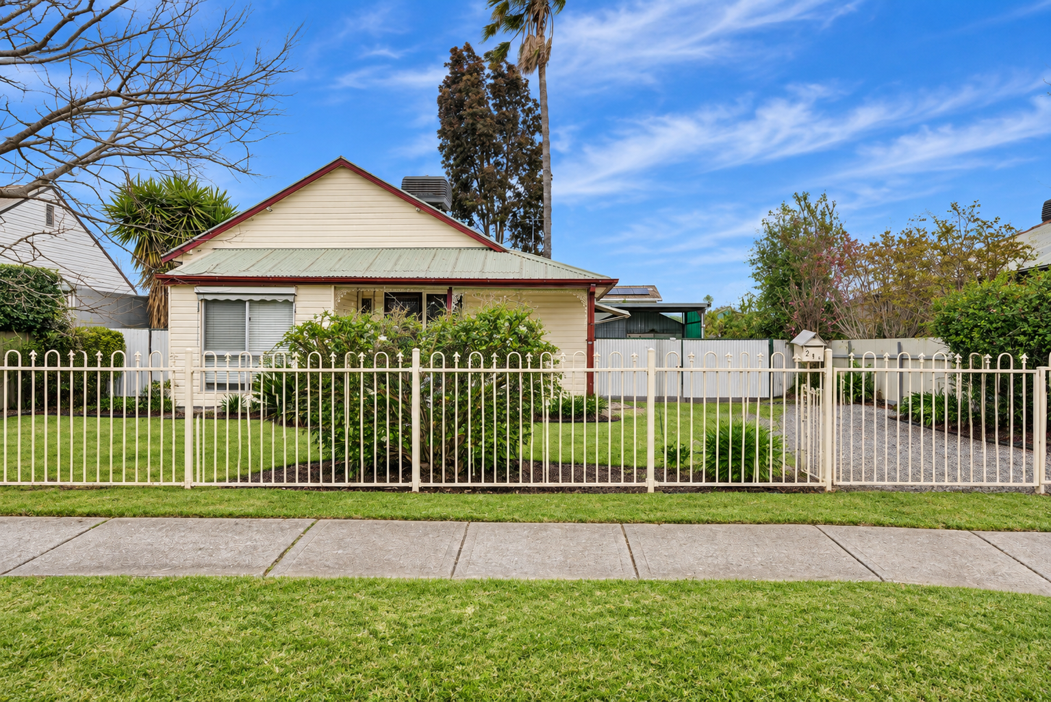 213 Wantigong Street — photo from Ray White Albury Central