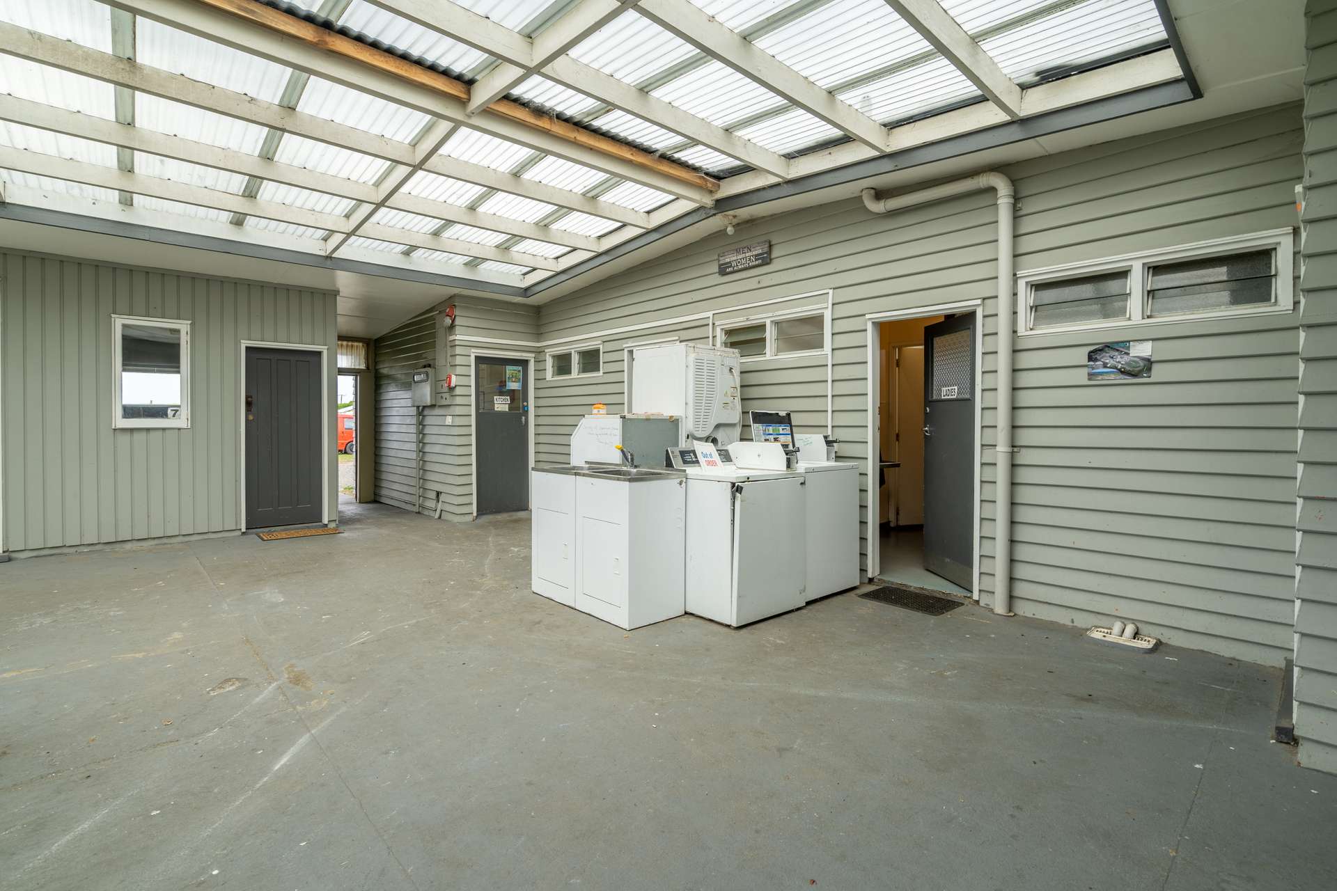 15 Colac Bay Road photo 28