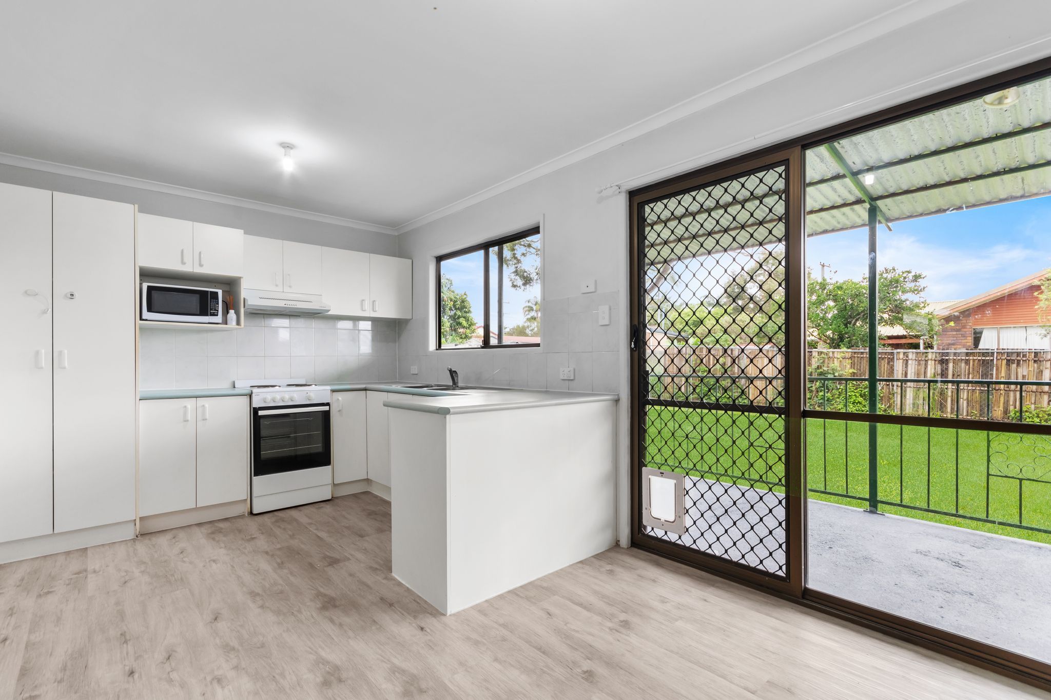 10 Logan Terrace — photo 3 of 12
