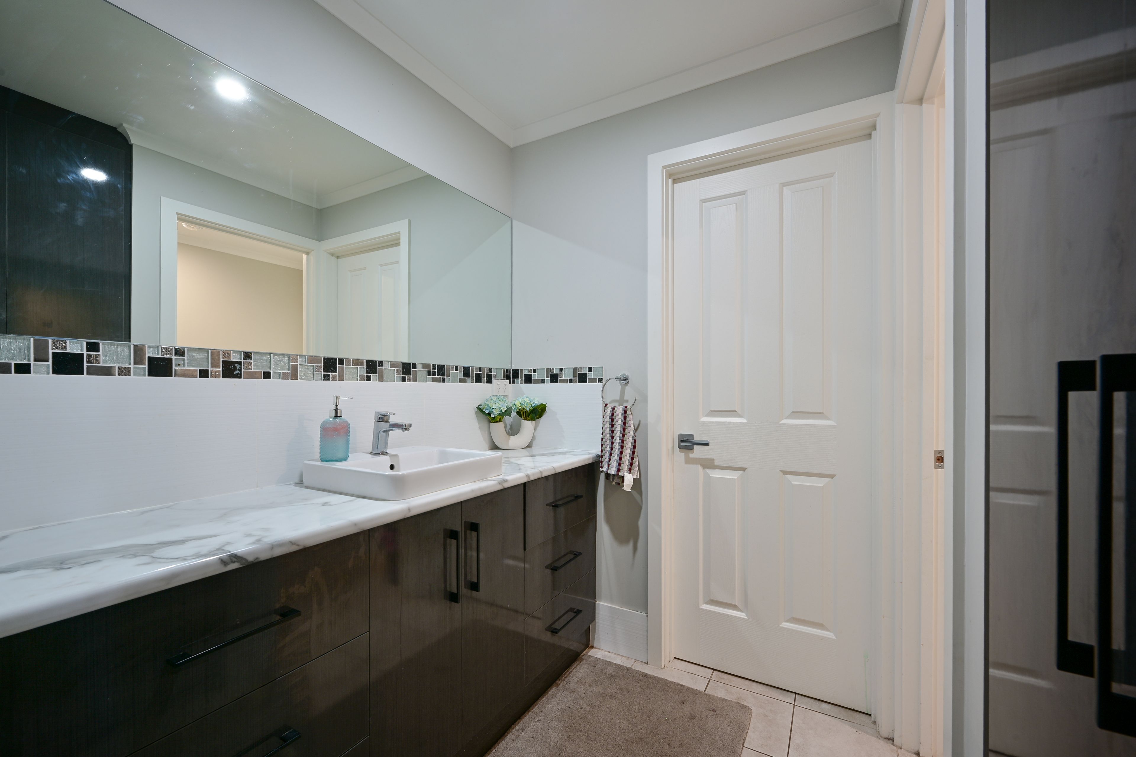 22 Vern Schuppan Drive — photo 9 of 12