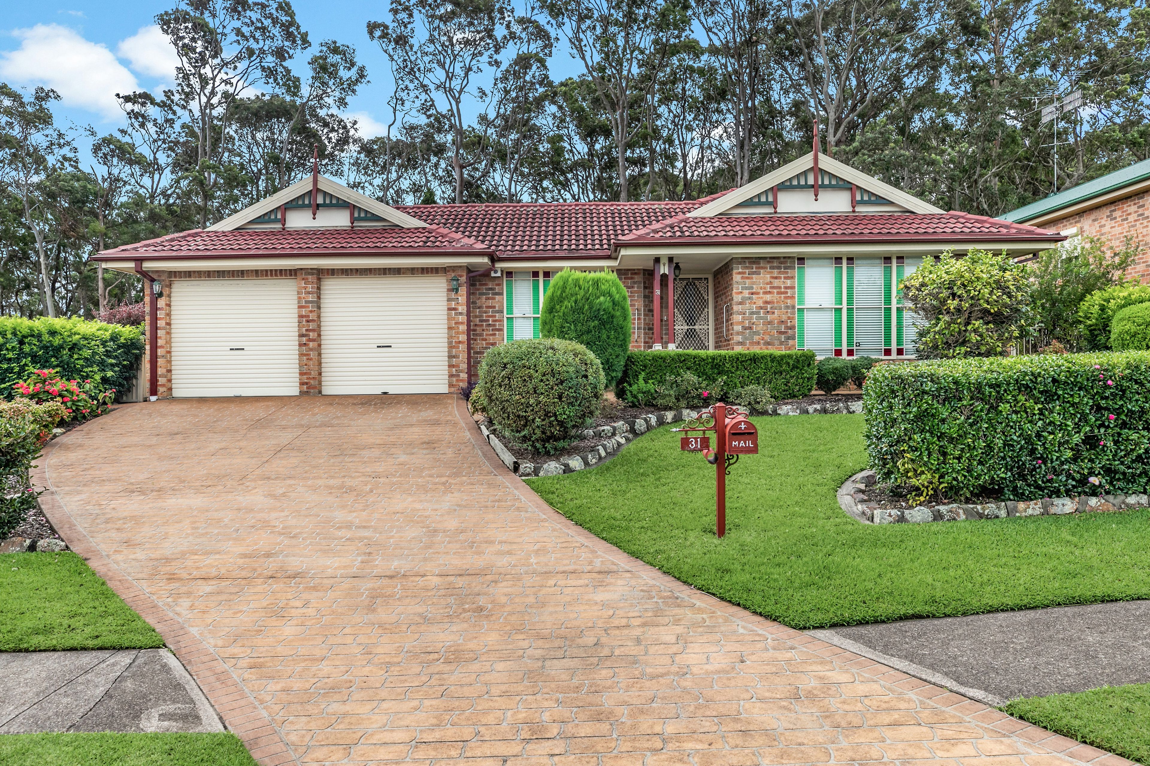 31 Agincourt Crescent, Valentine NSW 2280