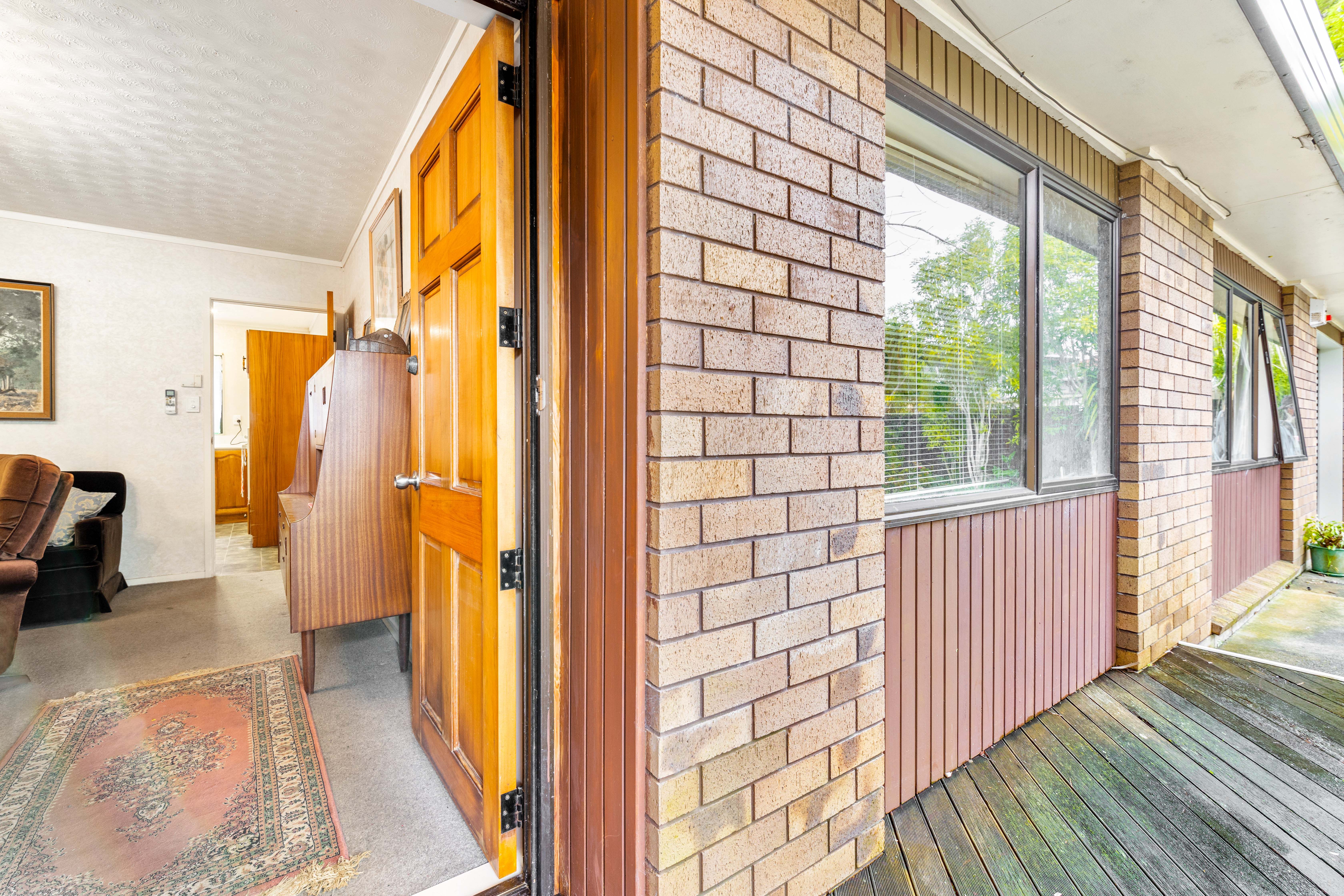2/3 Kaurilands Road, Titirangi, Waitakere City