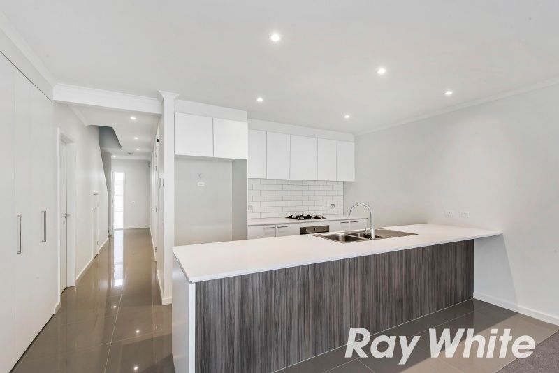 21 Panorama Drive, Wantirna South, VIC 3152