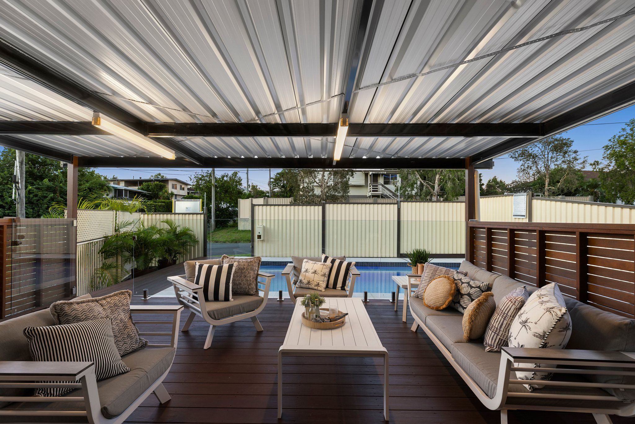 15 Dooloo Crescent, Ferny Hills QLD 4055