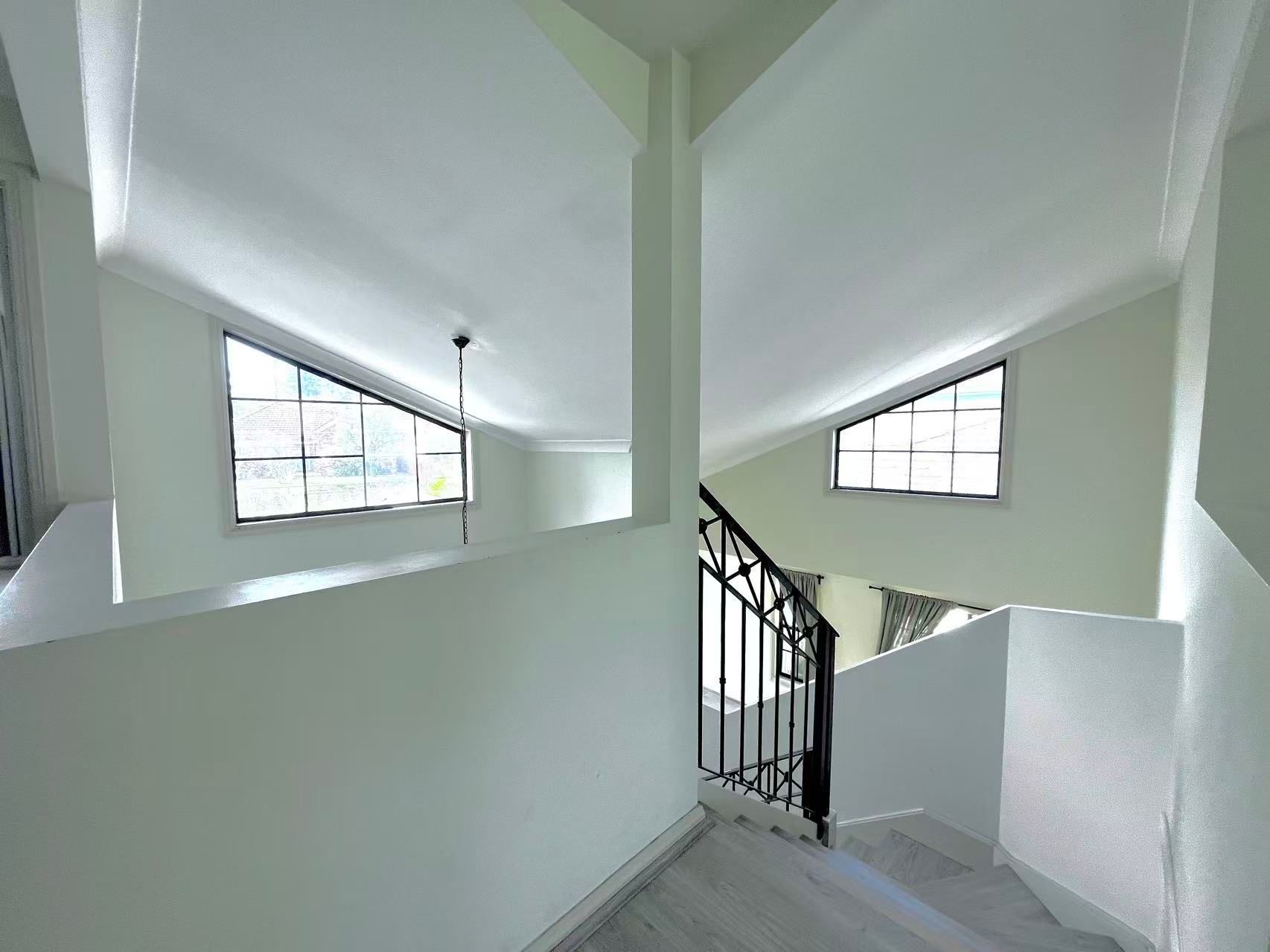 144 Shaftsbury Road — photo 4 of 9
