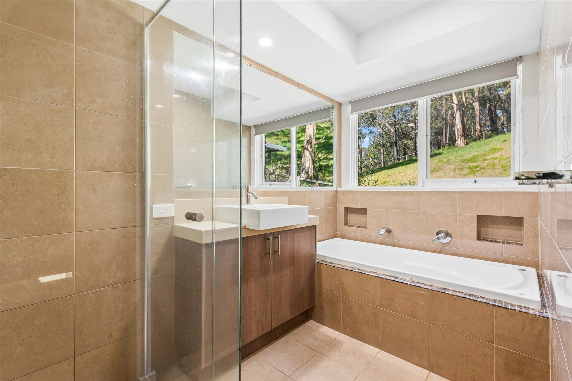 19 Dealbata Road — photo 10 of 10