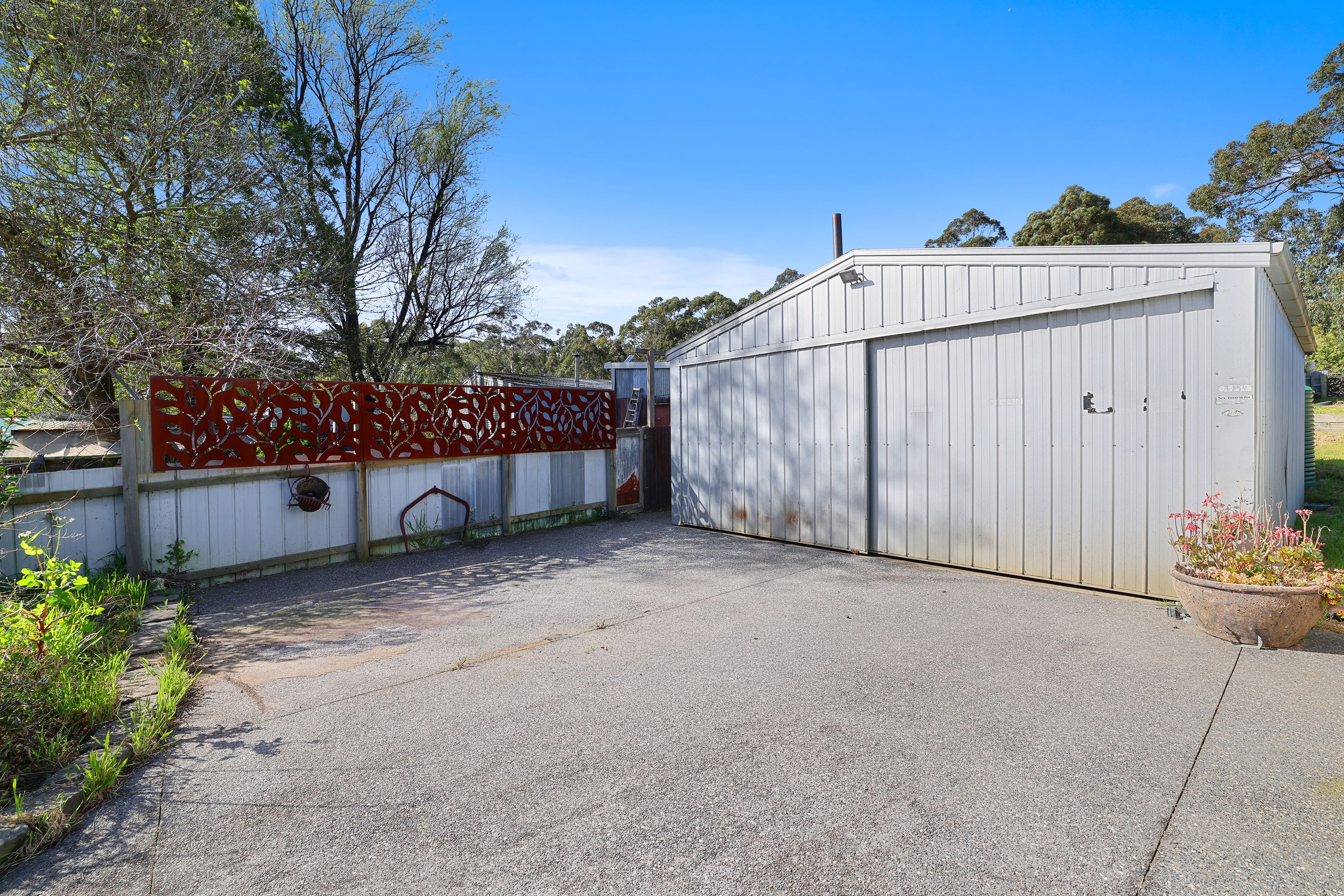 29 Whitelaw Street — photo 12 of 16