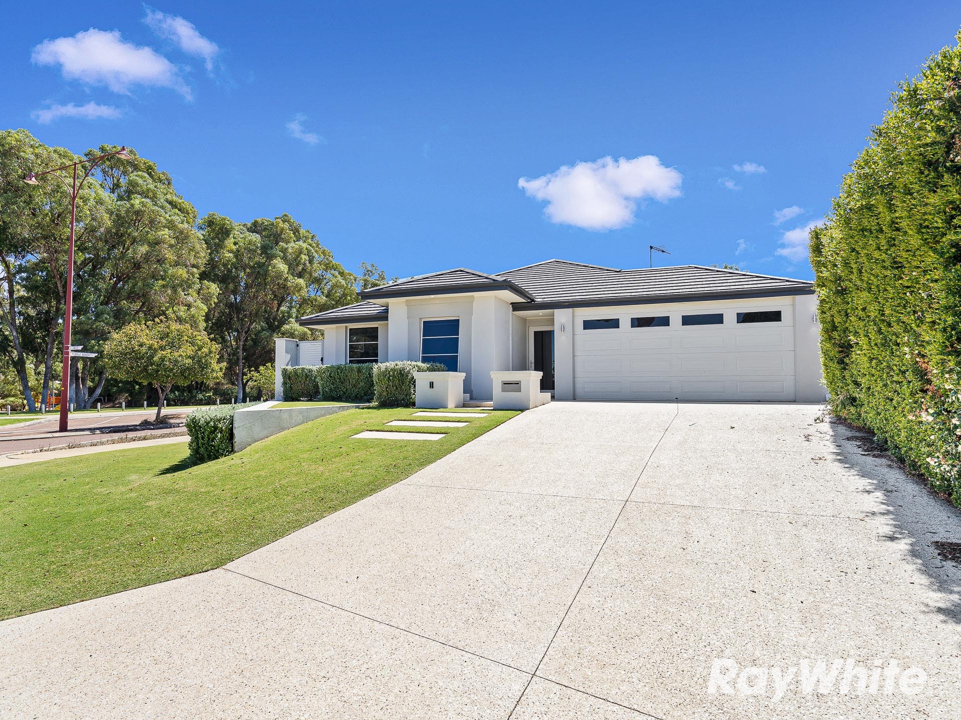 1 Ellinwood Loop, Meadow Springs, WA 6210