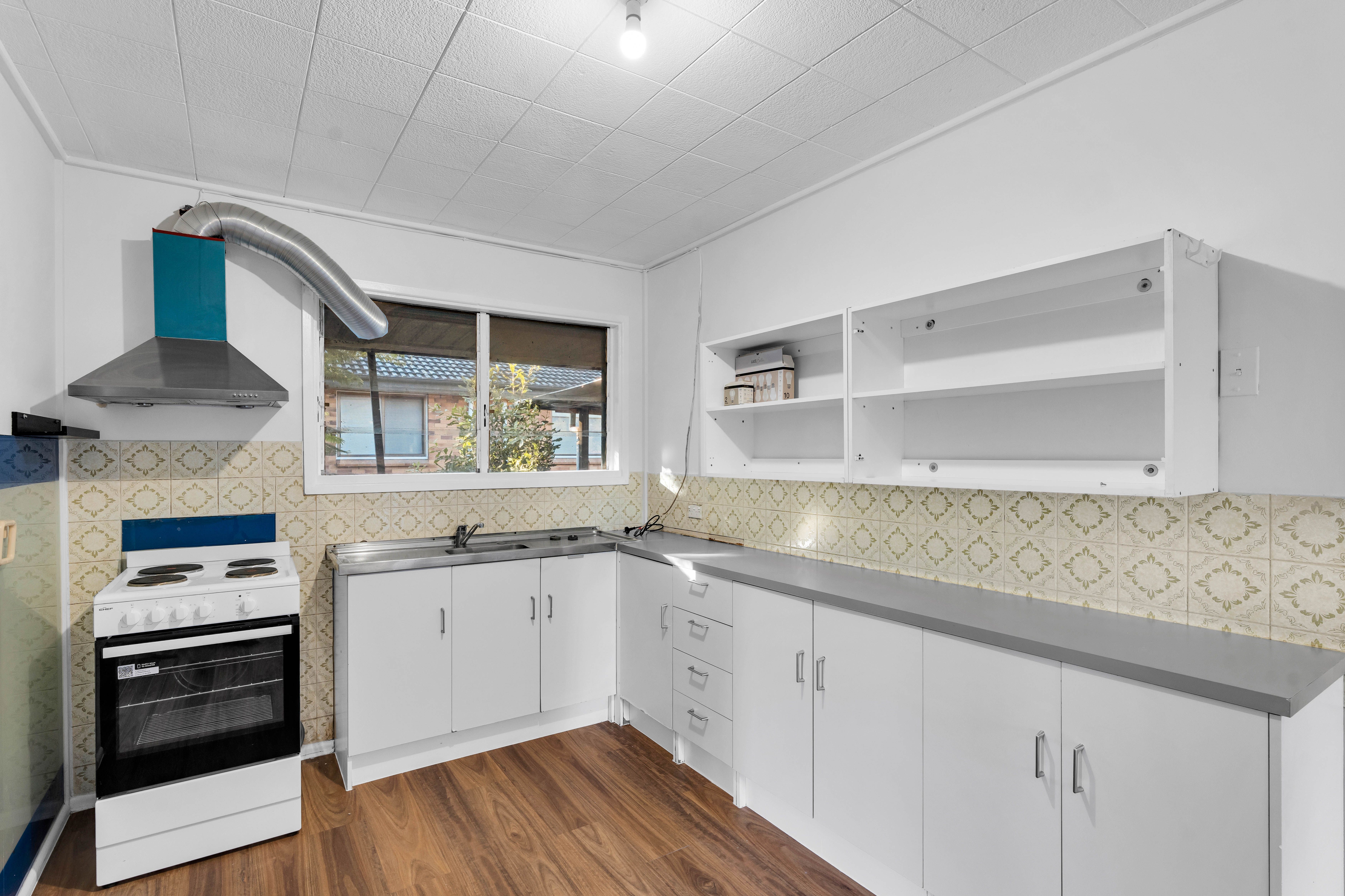 18 Janice Street — photo 4 of 17