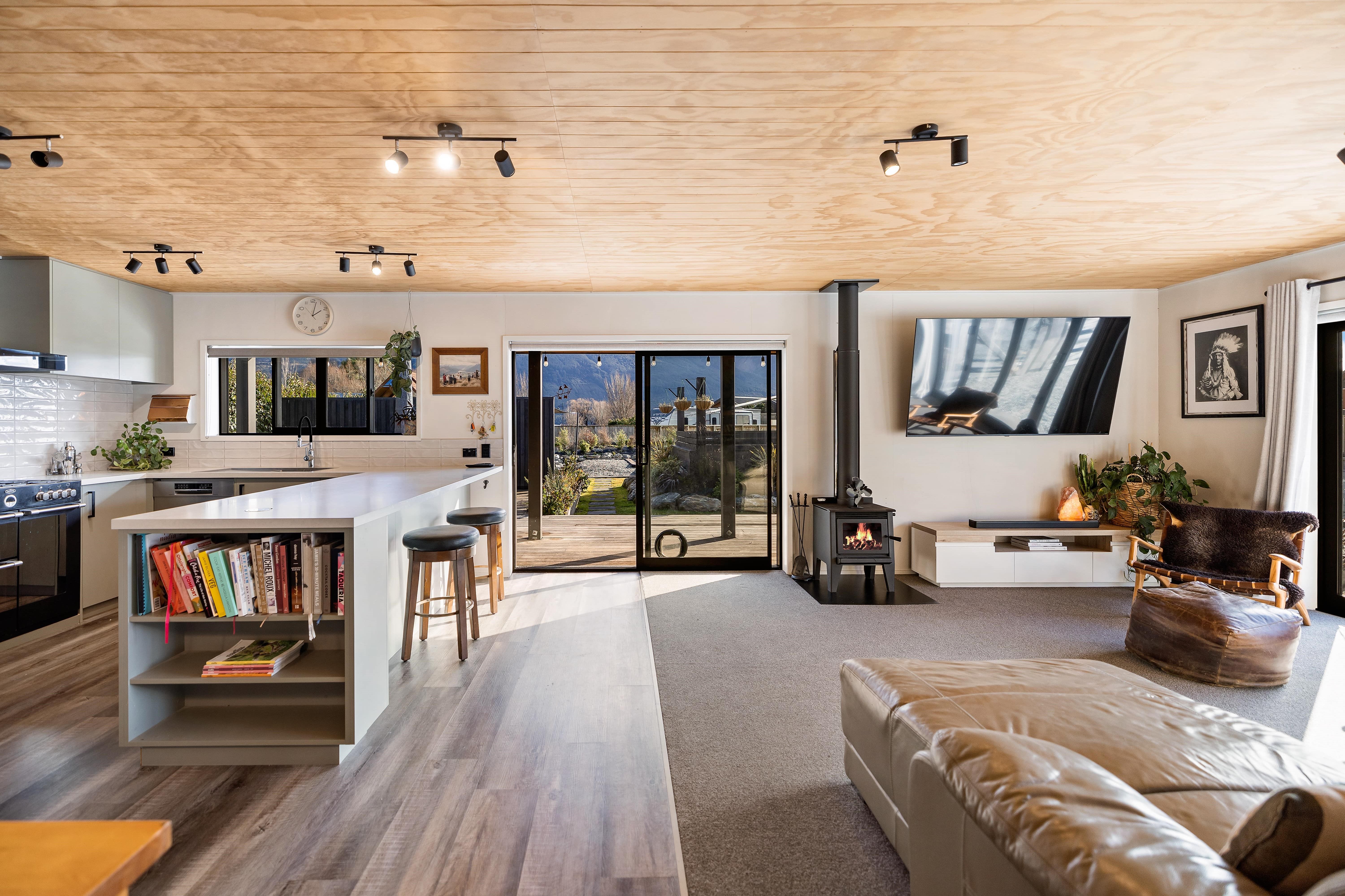 16 Lochburn Avenue, Glenorchy, Queenstown Lakes District