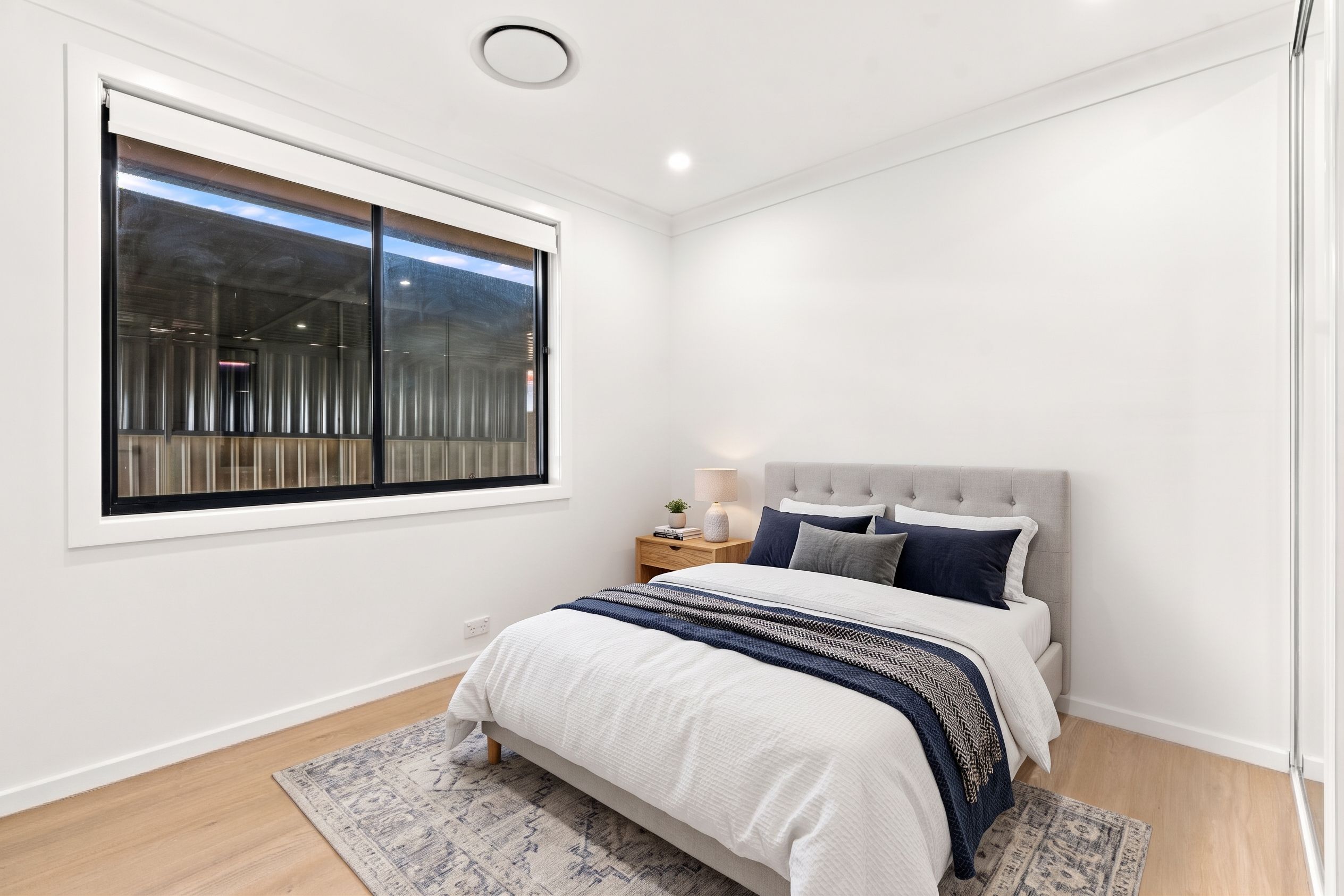 5 Mccartney Crescent — photo 9 of 21
