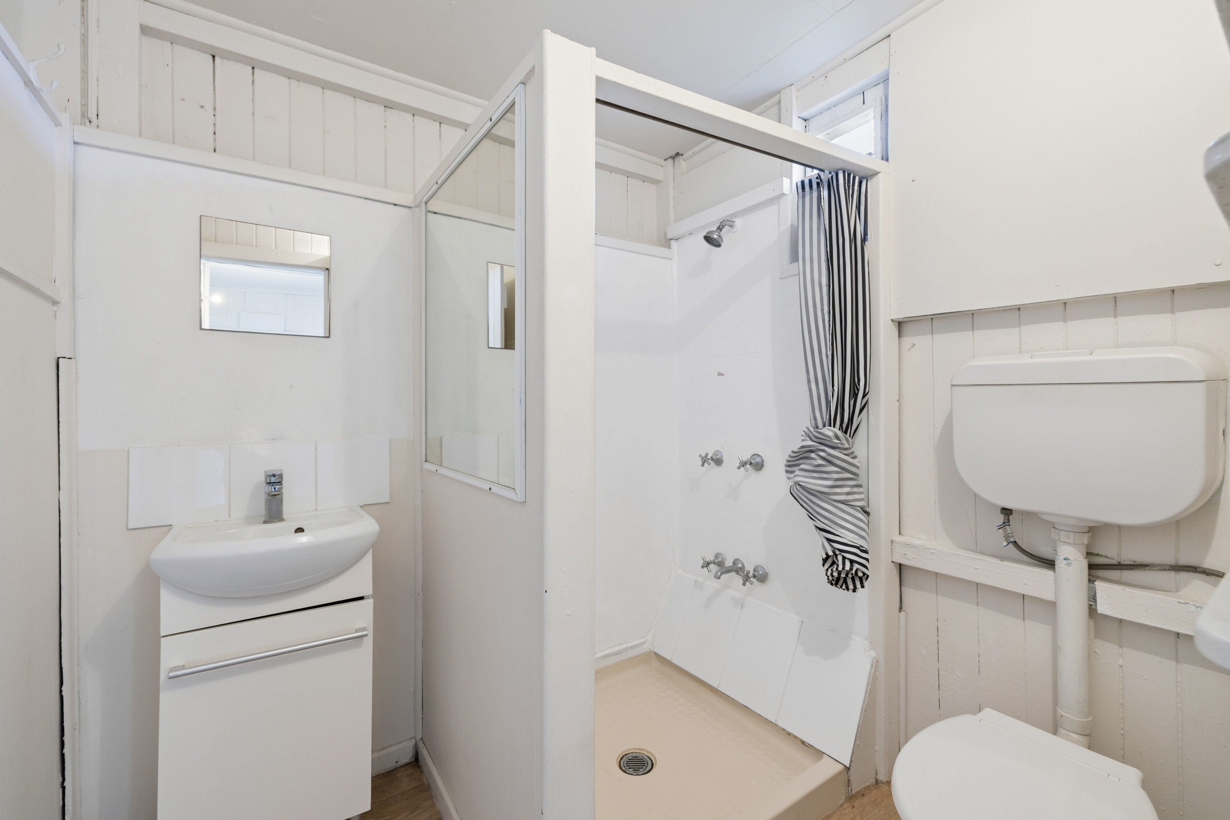 21 Woolcock Street — photo 8 of 11