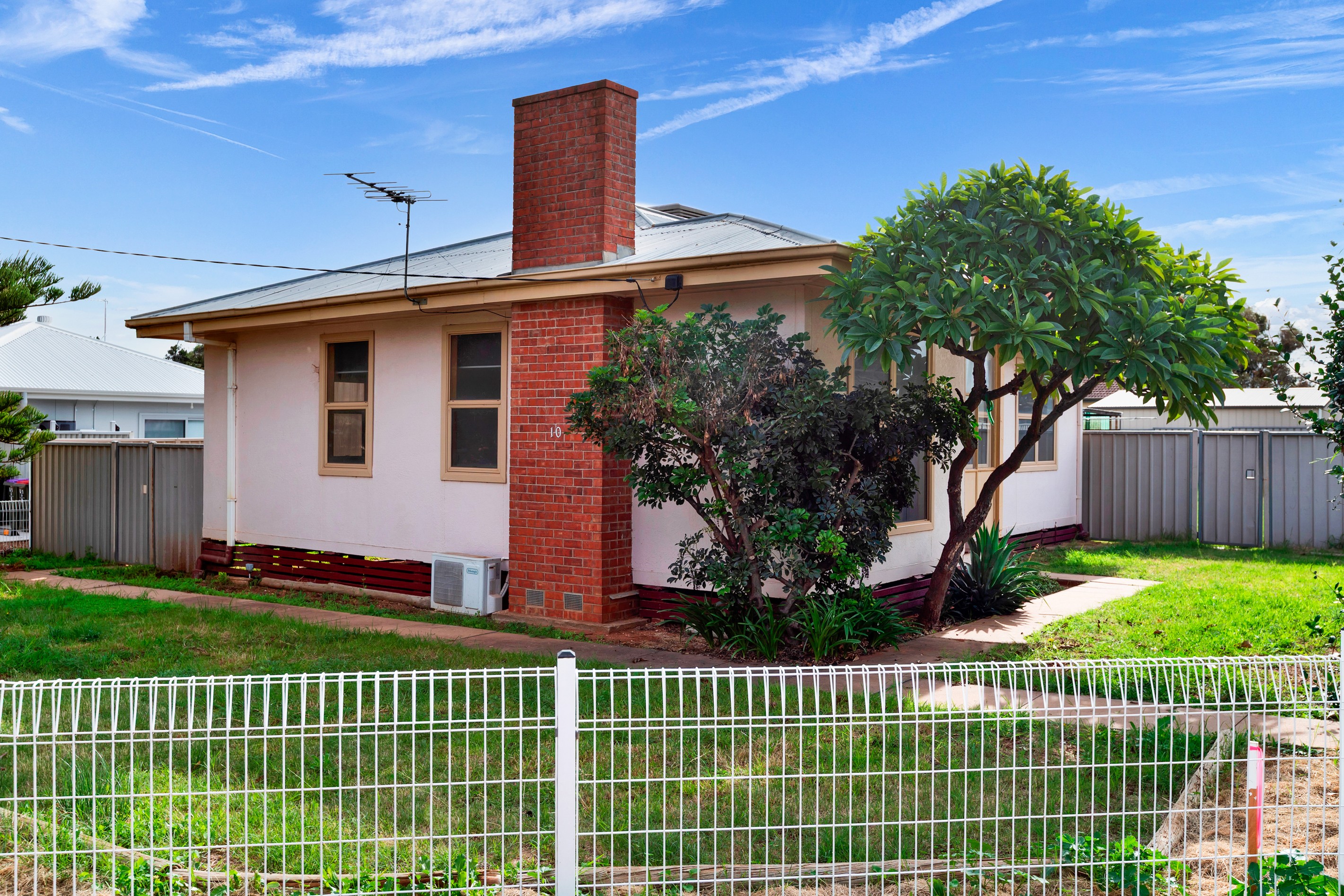 10 Westcliffs Avenue, Red Cliffs, VIC 3496