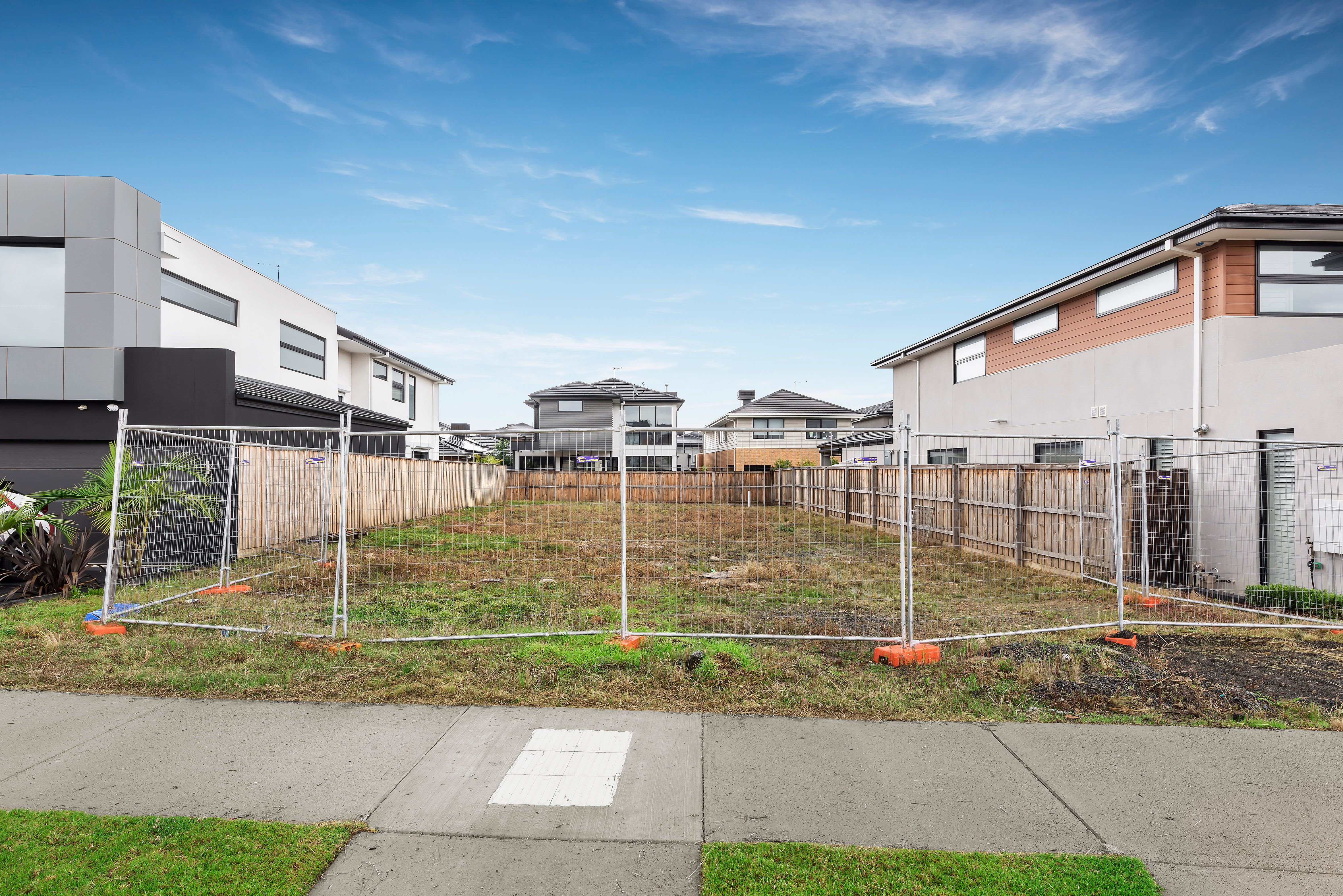 100 Harcrest Boulevard, Wantirna South, VIC 3152
