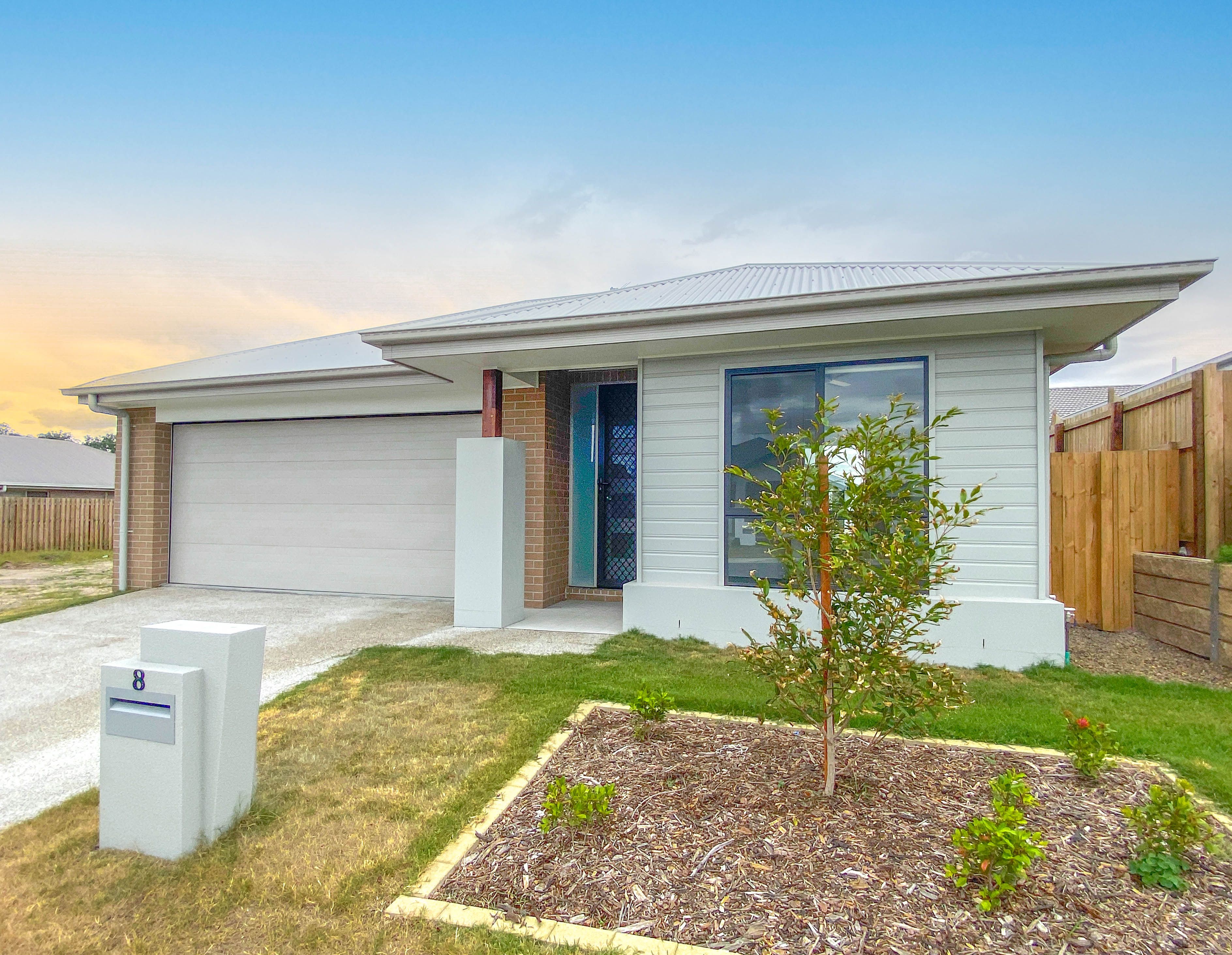 8 Elite Street, Park Ridge, QLD 4125