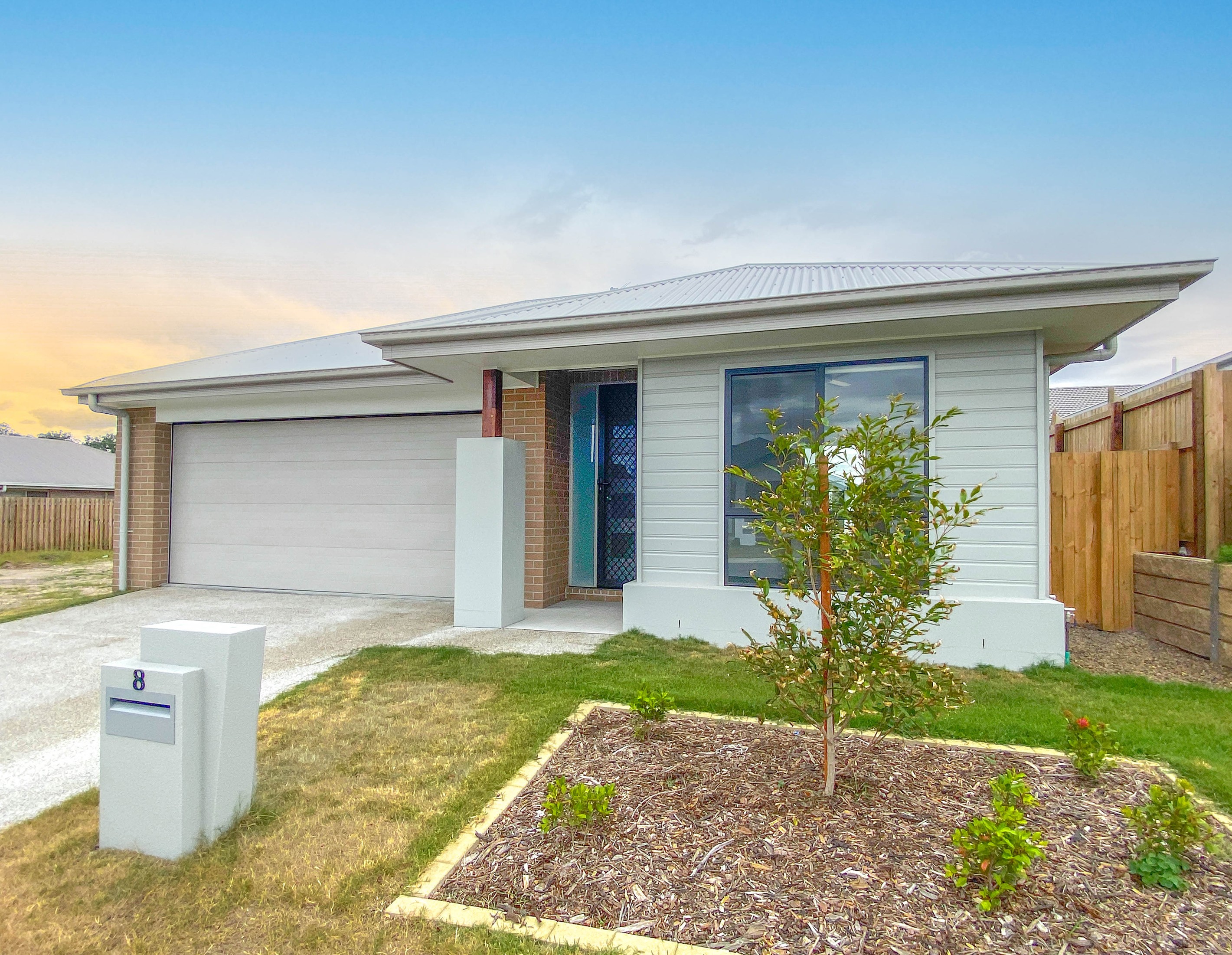 8 Elite Street, Park Ridge, QLD 4125