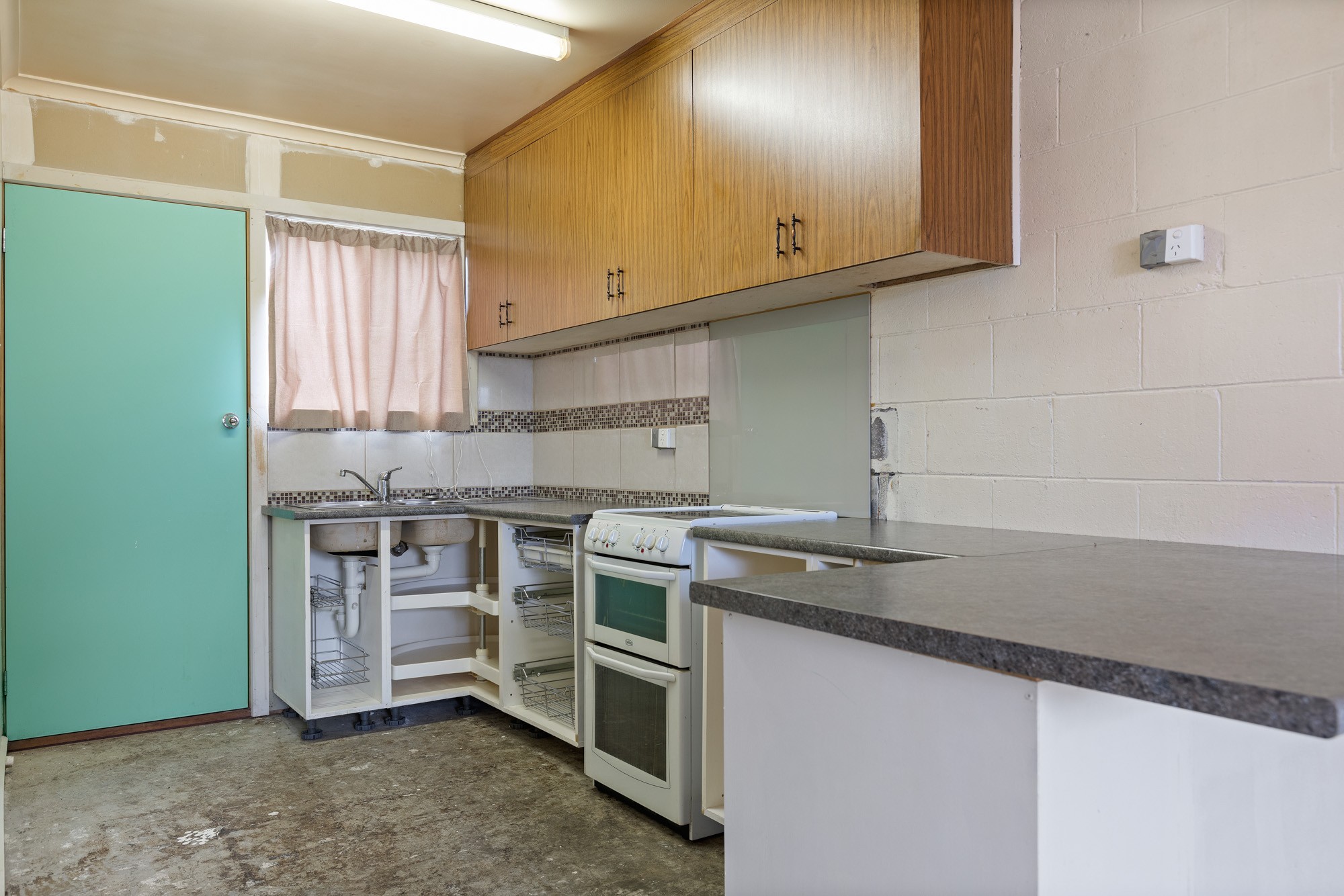2/62 Church Street, Werribee, VIC 3030