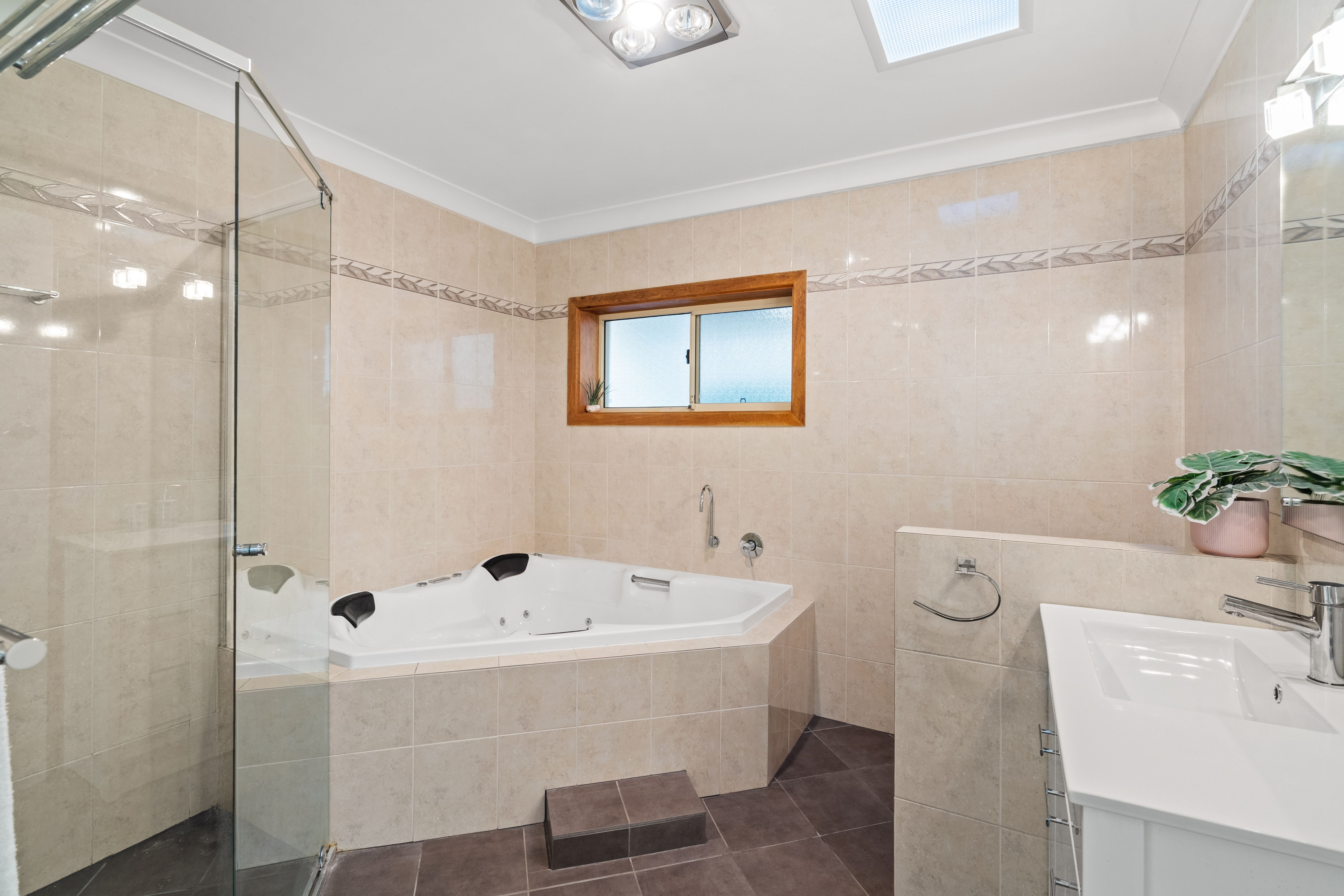 23 Laura Street — photo 18 of 24