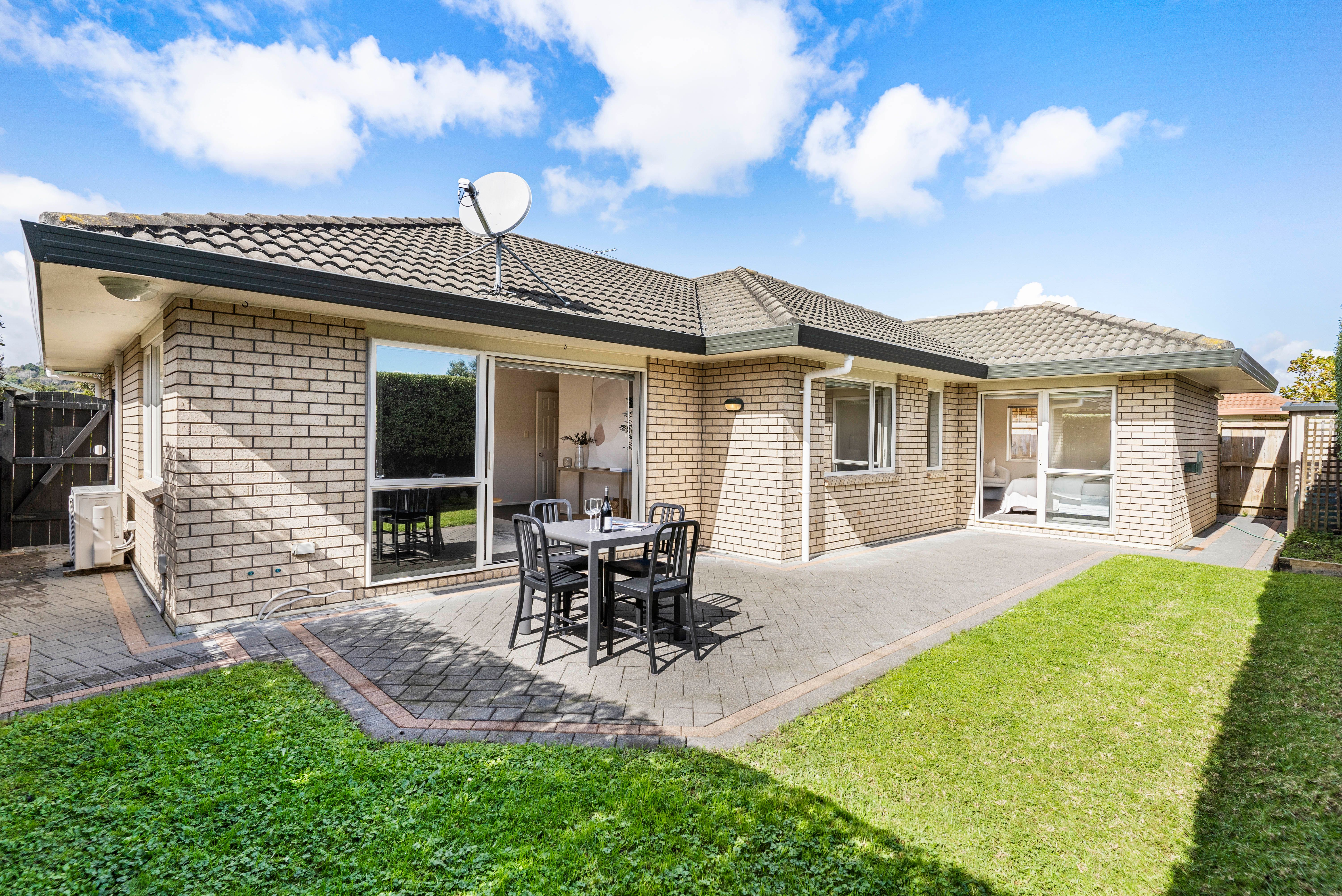 87 Redcastle Drive, East Tamaki, Manukau City
