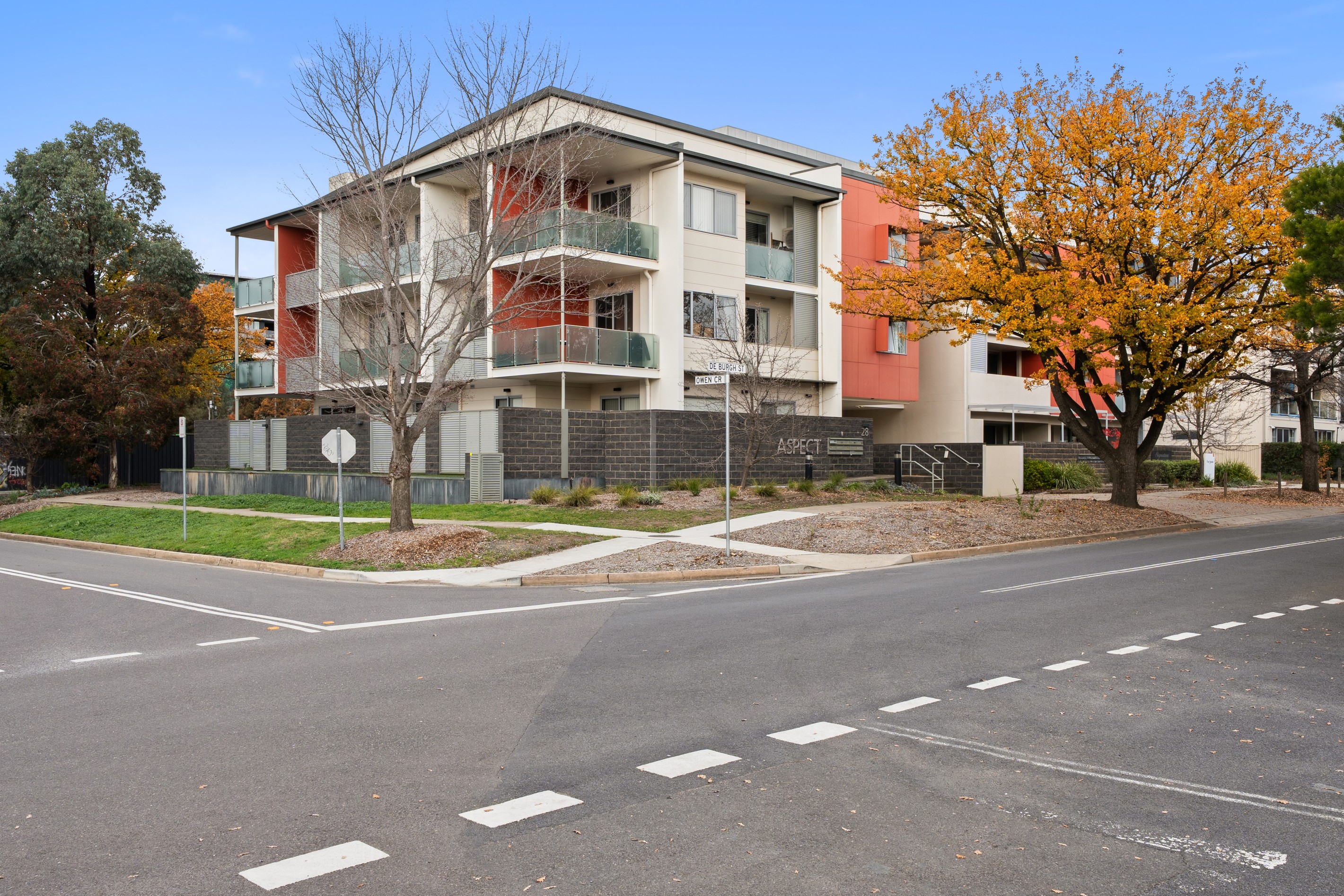 11/28 De Burgh Street, Lyneham, ACT 2602