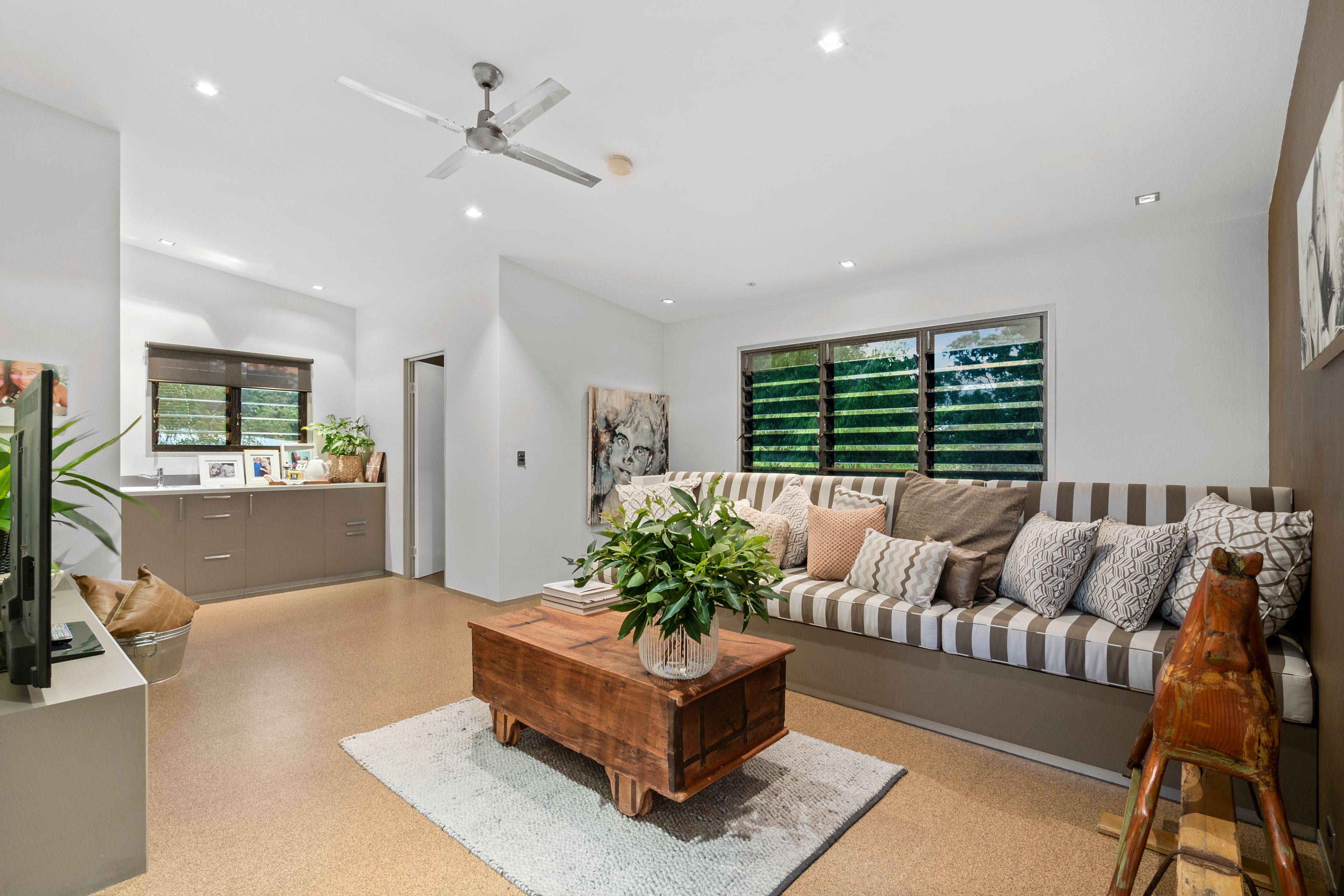 336 Wongawallan Drive — photo 8 of 30