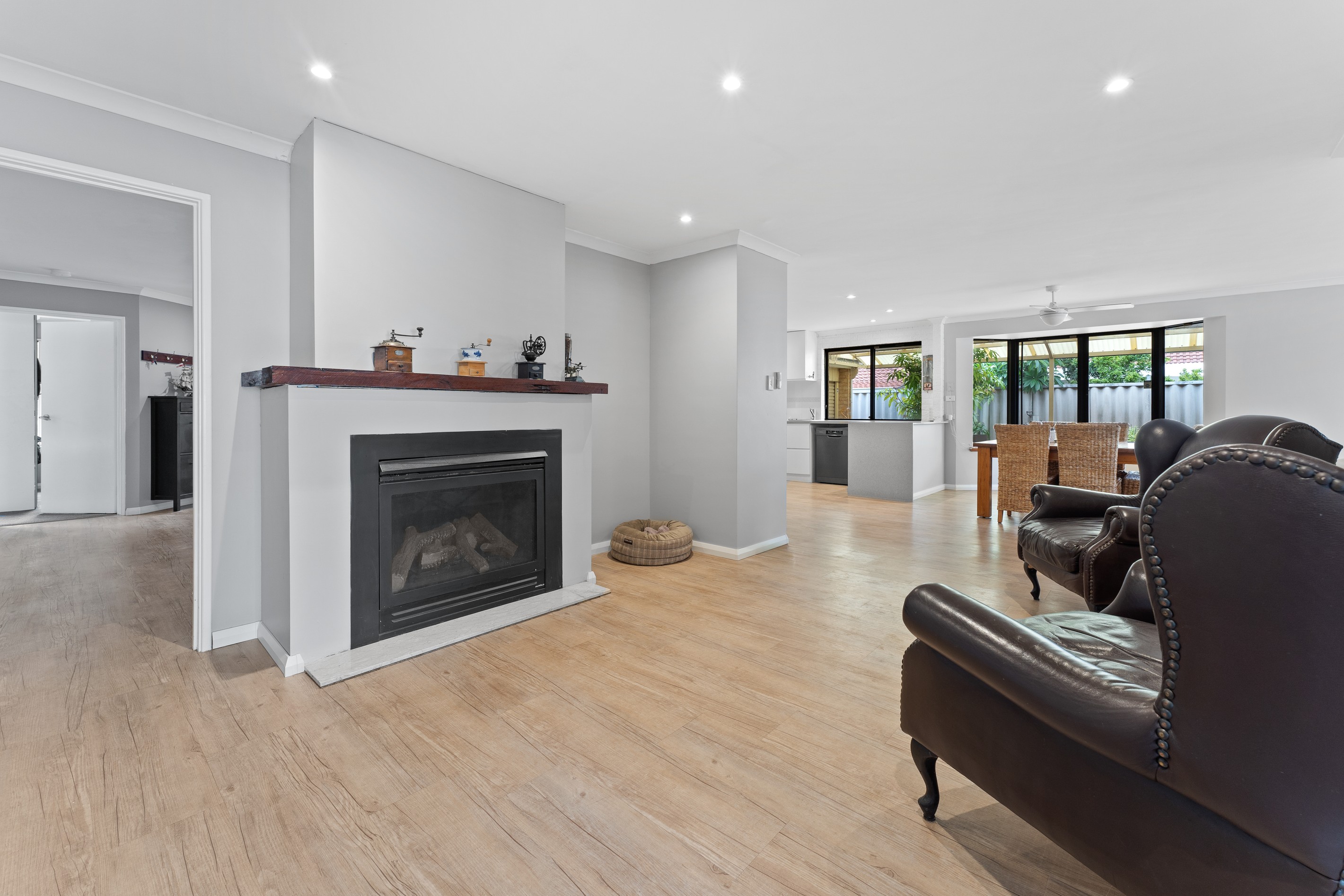 34 Montebourg Meander, Port Kennedy, WA 6172