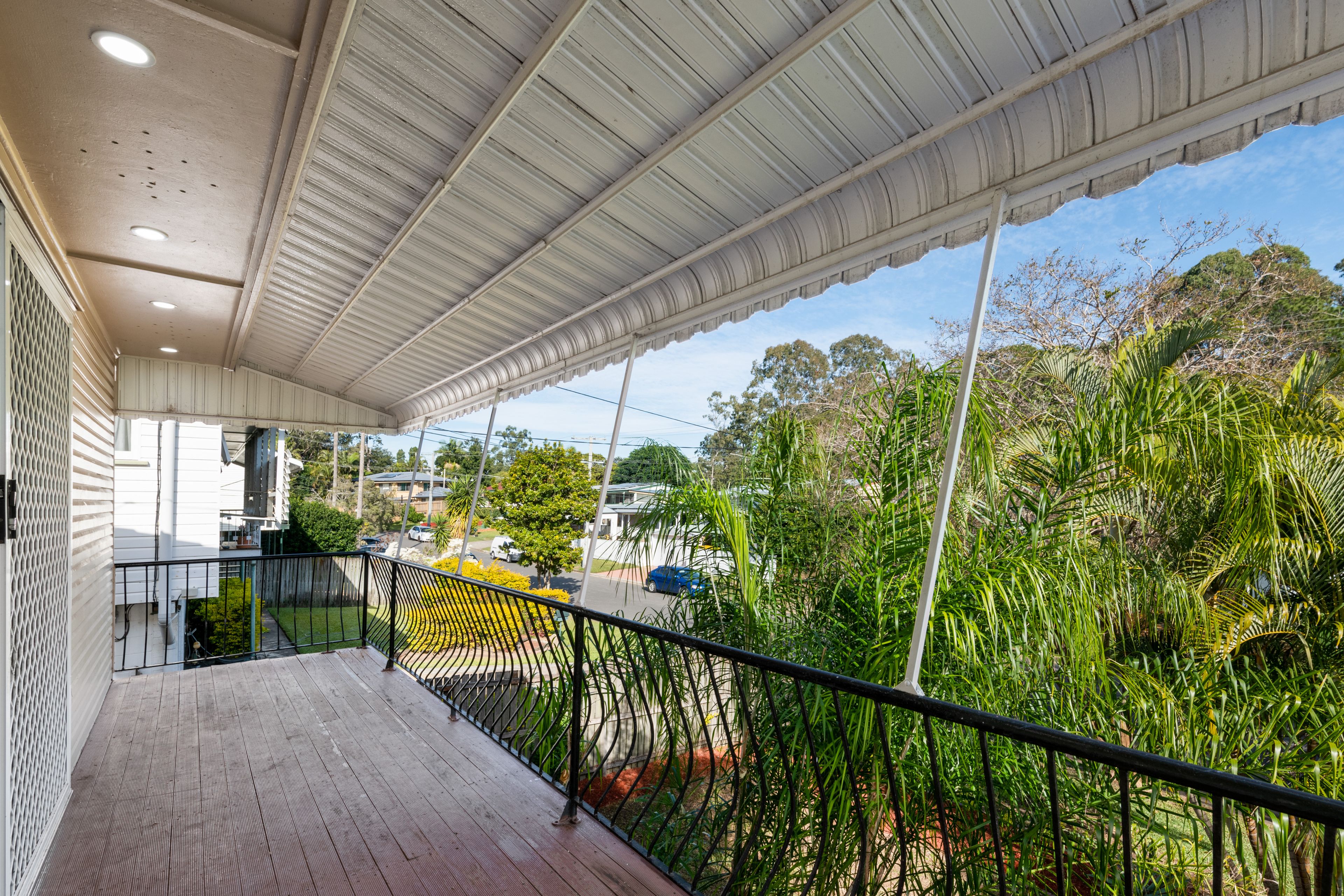 47 Pareena Crescent, Mansfield, QLD 4122