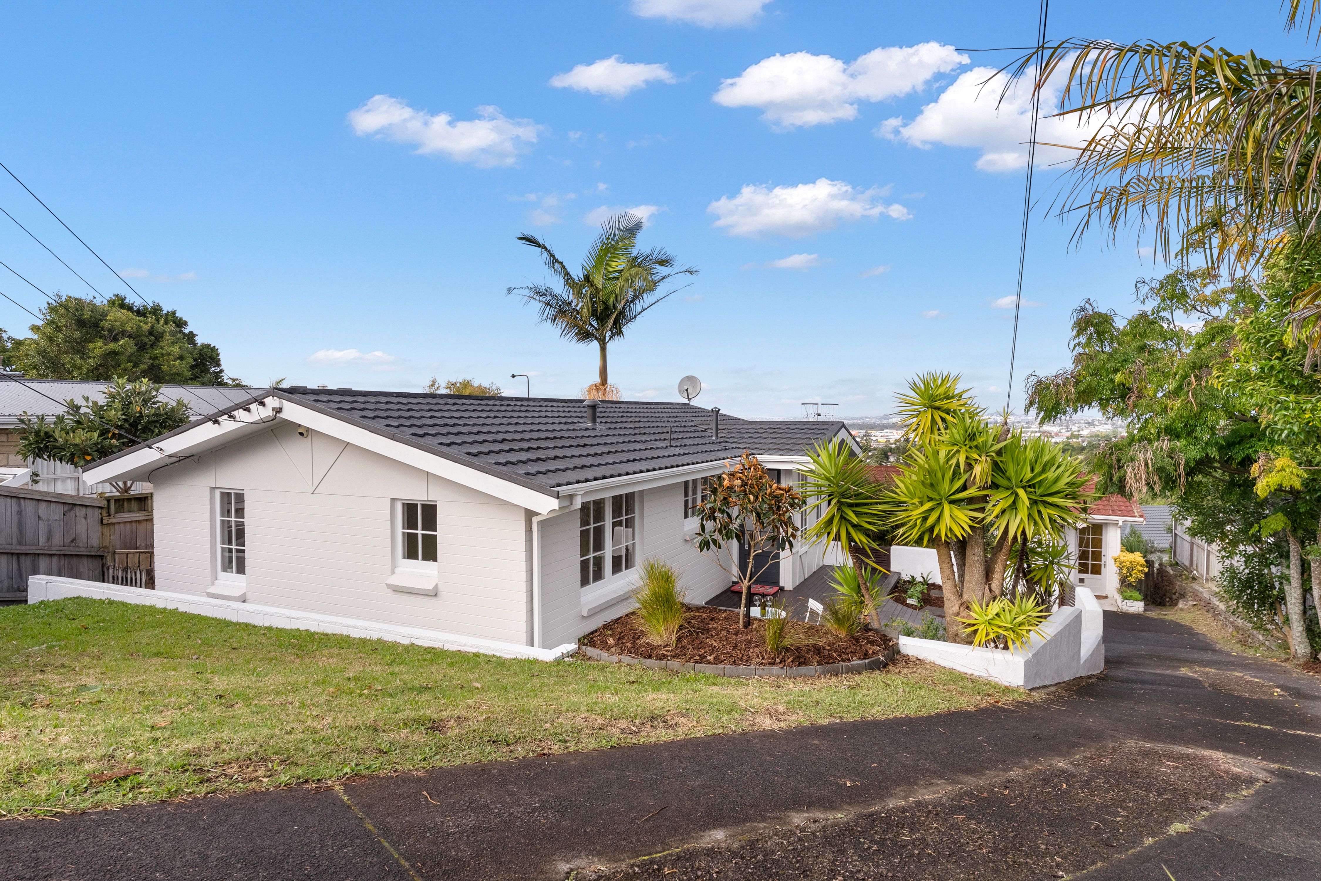 1/235 Sunset Road, Sunnynook, North Shore City