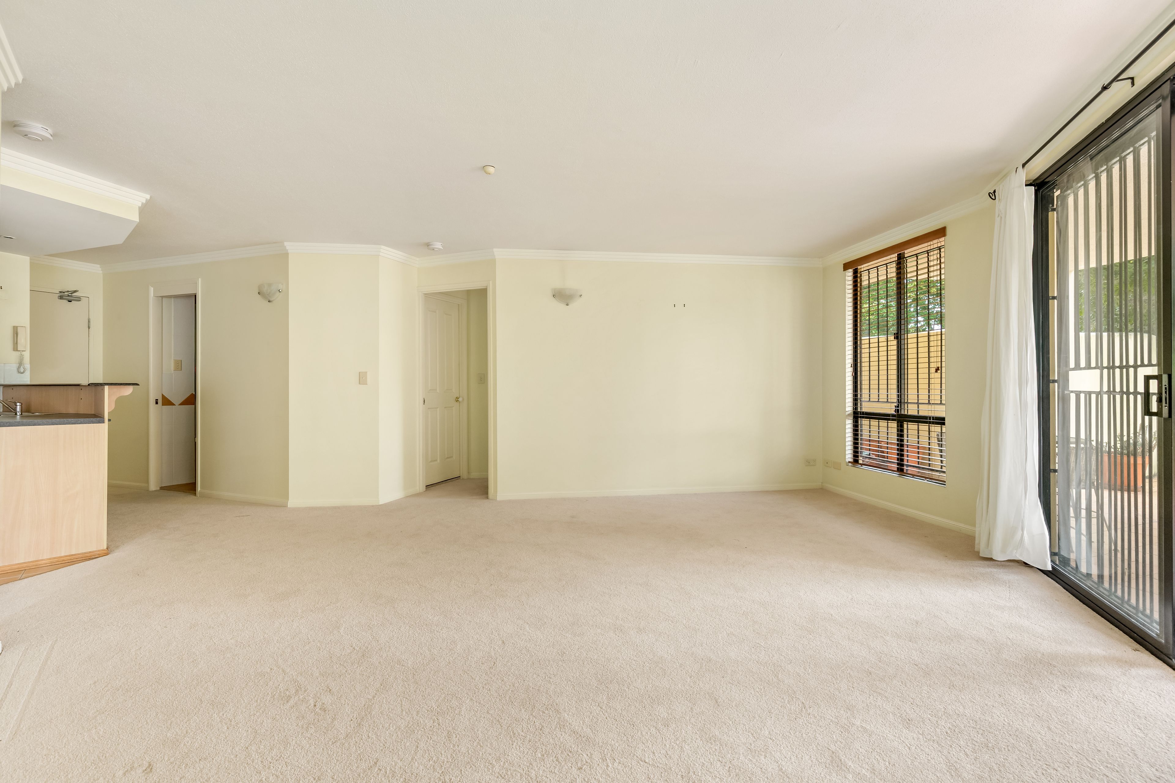 2/121 Sir Fred Schonell Drive, St Lucia, QLD 4067