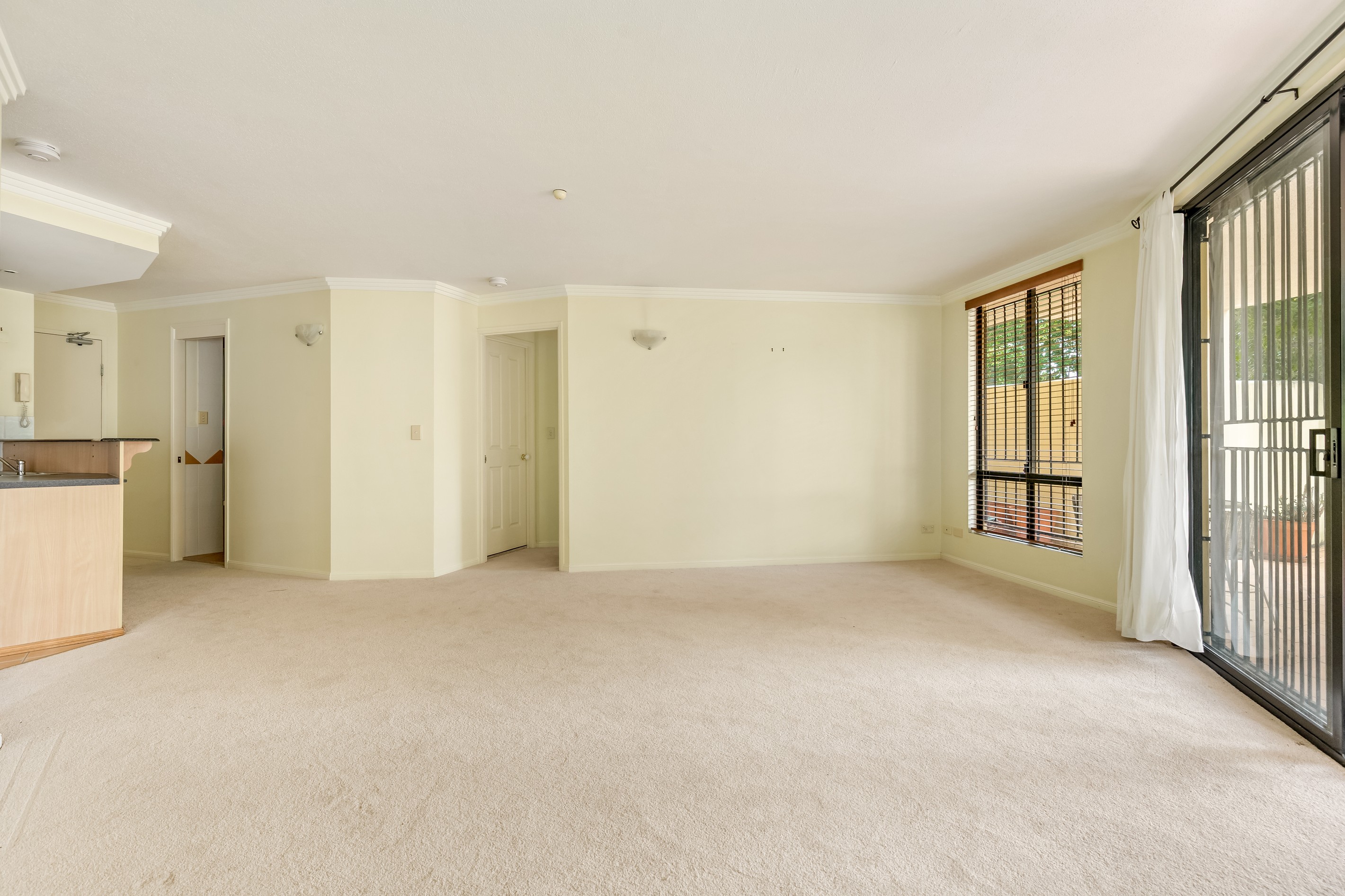 2/121 Sir Fred Schonell Drive, St Lucia, QLD 4067