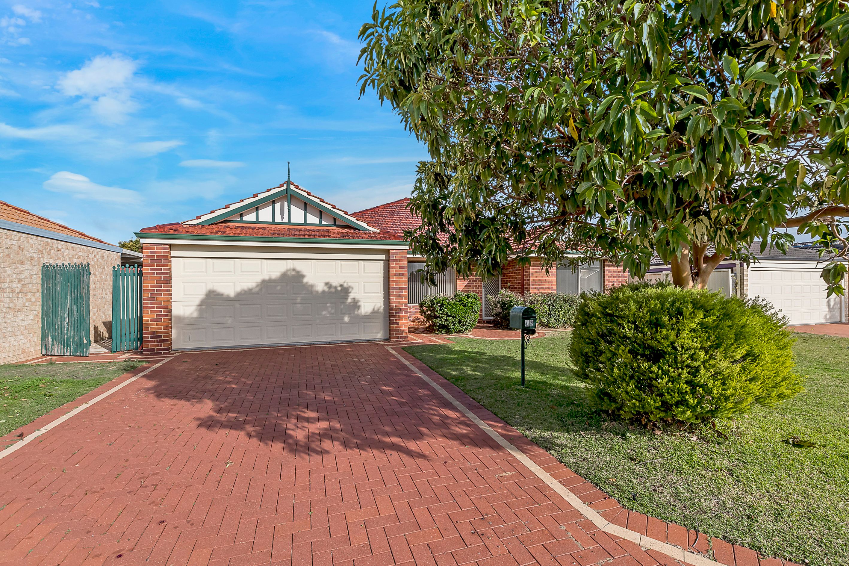 42 Zaragoza Drive, Port Kennedy, WA 6172