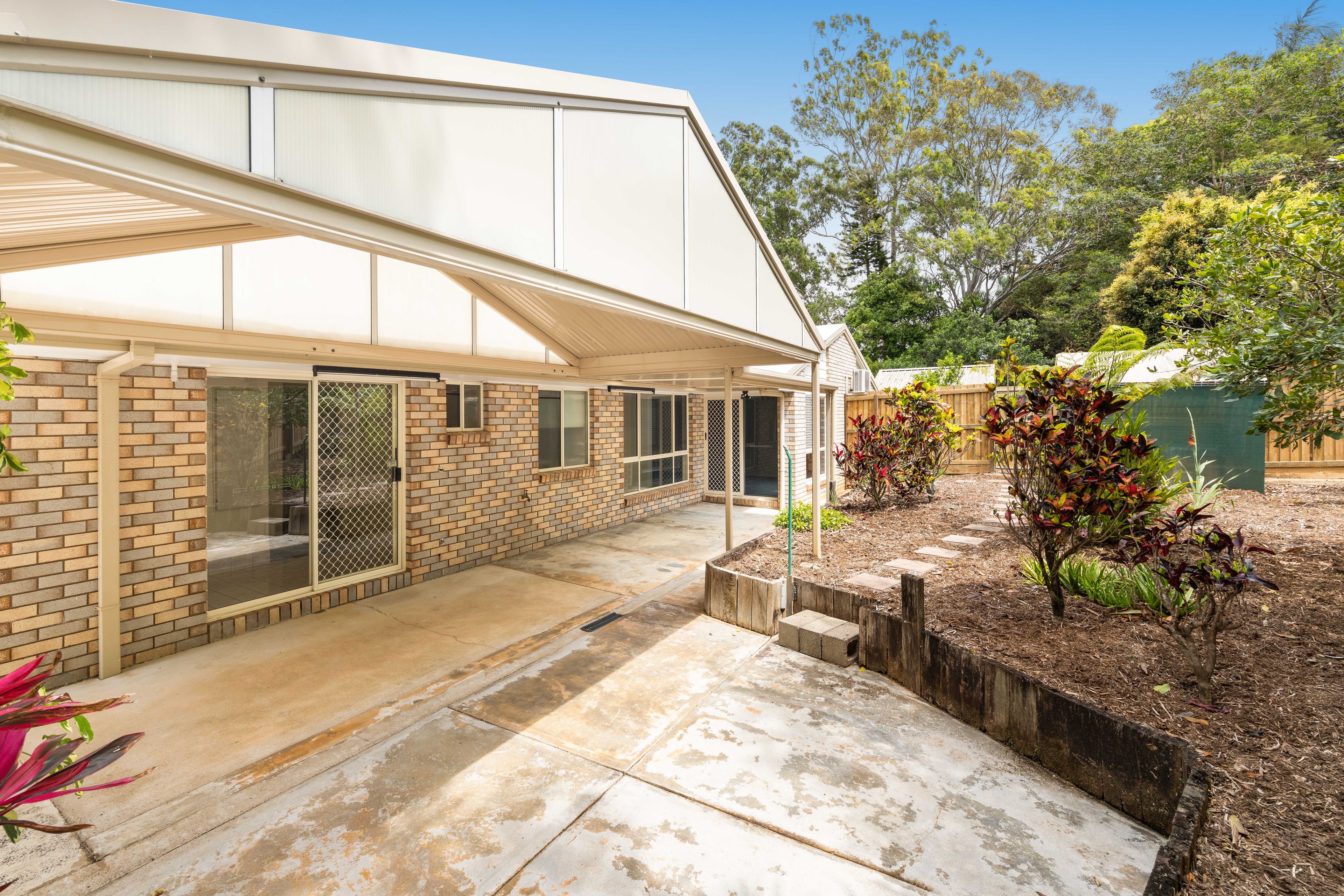 2/7 Mera Grove — photo 3 of 14