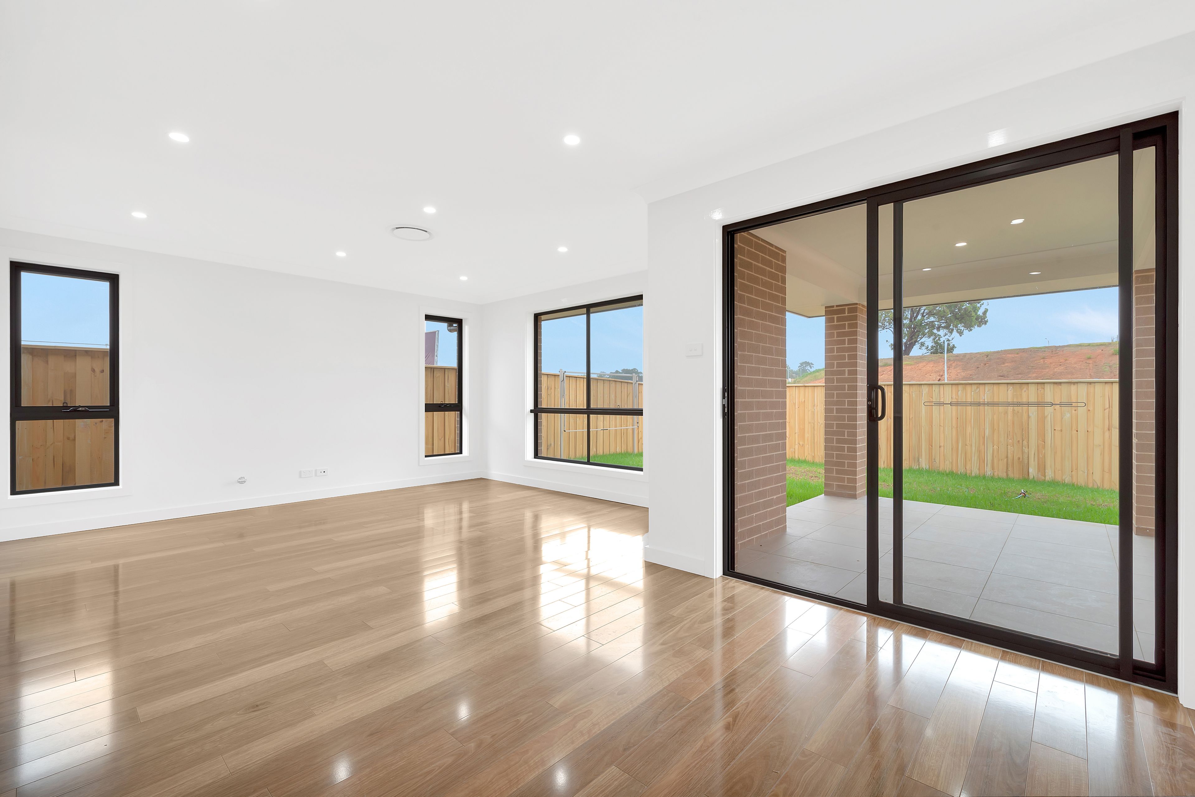 73 Springs Road, Spring Farm, NSW 2570