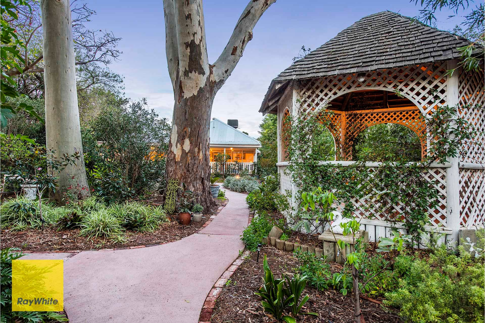 11 Berry Drive, Maida Vale, WA 6057