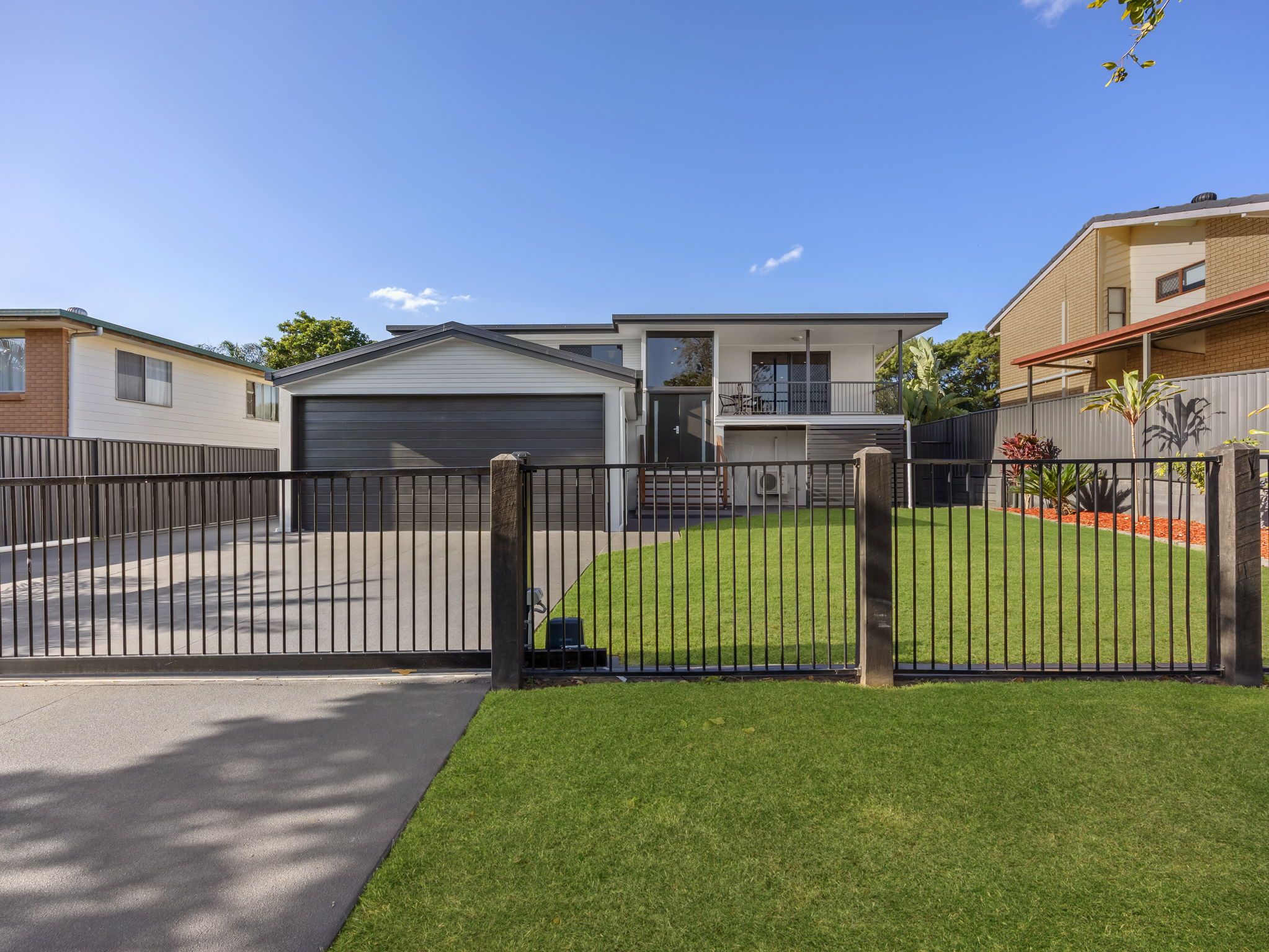 52 Reif Street, Flinders View, QLD 4305