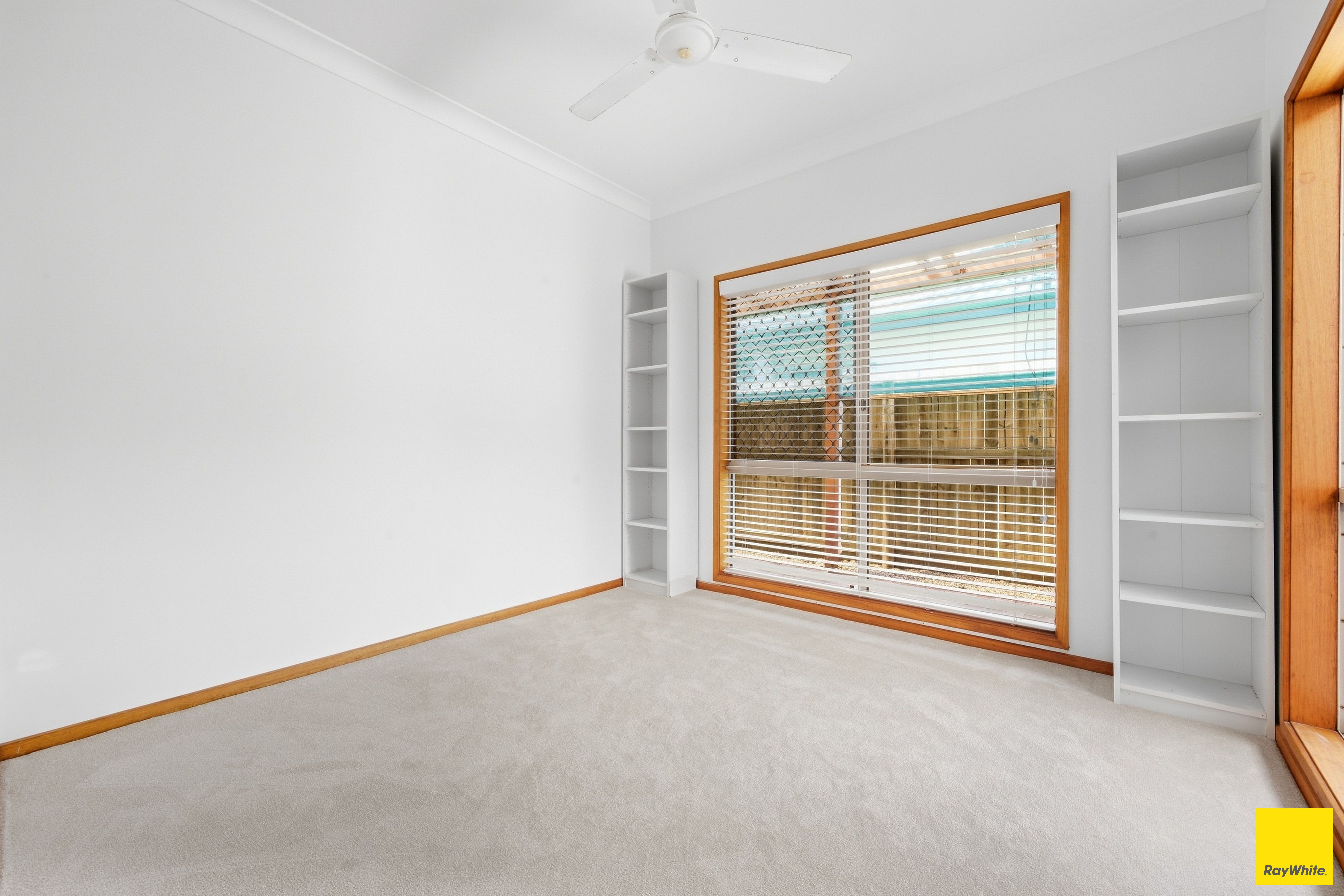 23 Melia Close — photo 9 of 12