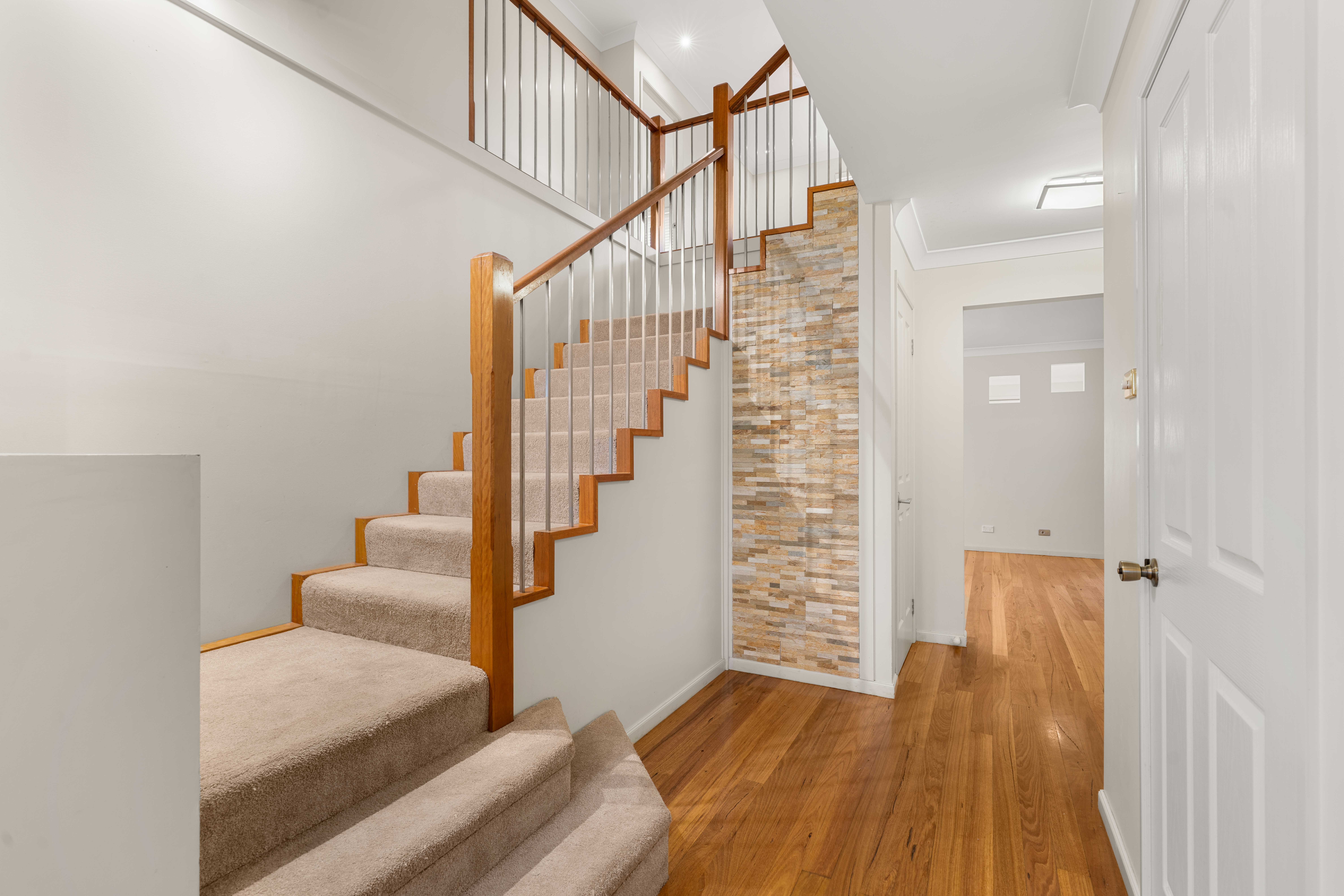35 Emerald Drive — photo 8 of 30