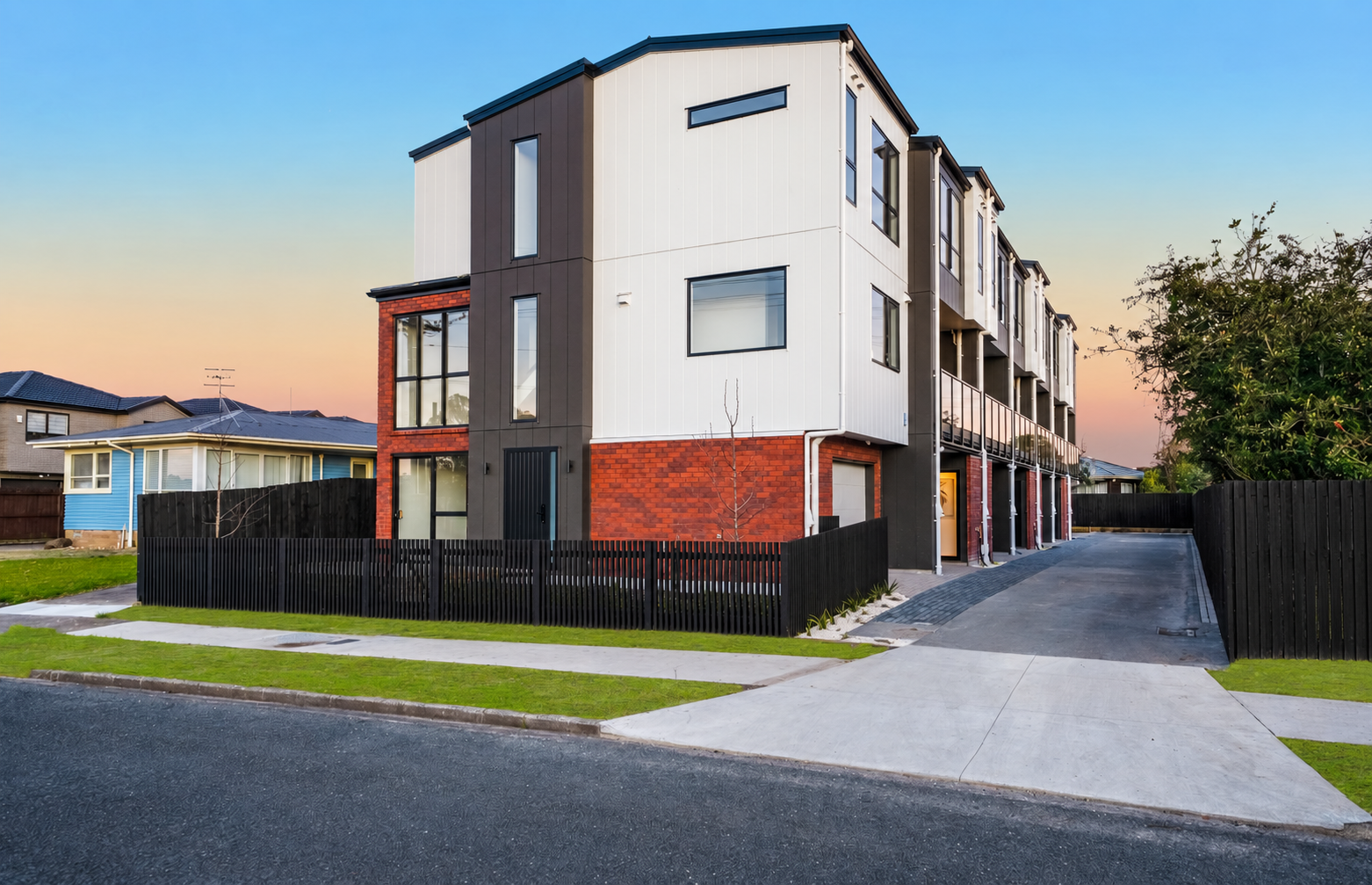6/32 Tiraumea Drive, Pakuranga, Manukau City