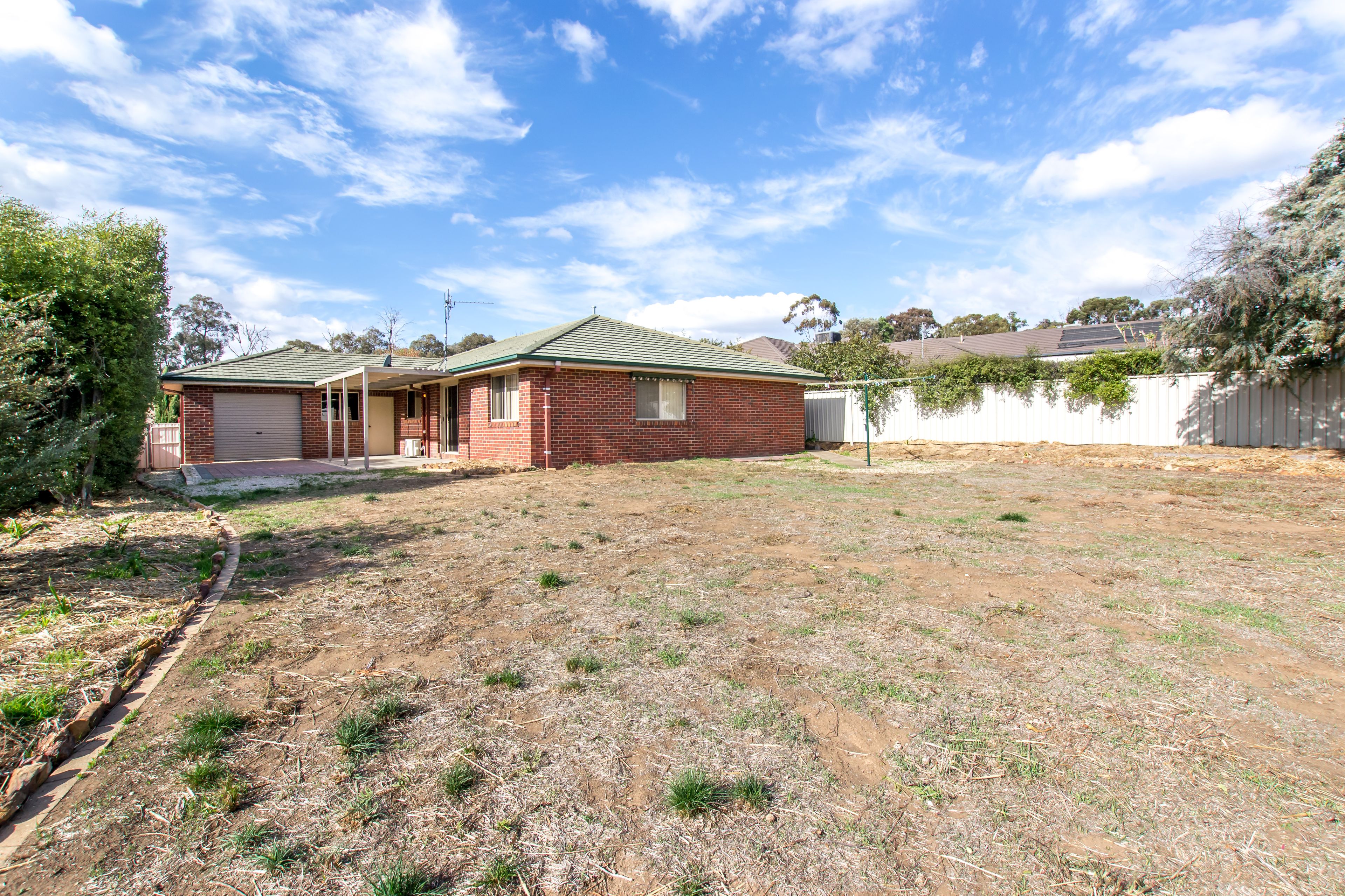 16 Adelle Court, Strathdale, VIC 3550