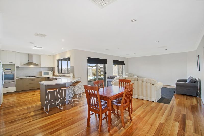 17 Treecreeper Street, Thurgoona, NSW 2640