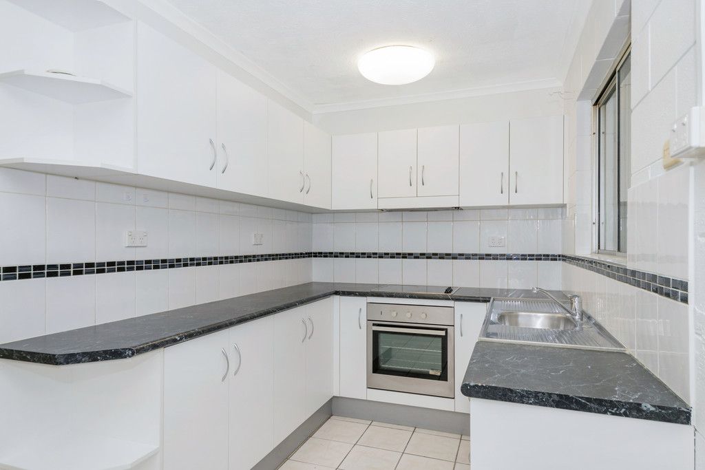 7 Heron Court, Mount Louisa, QLD 4814