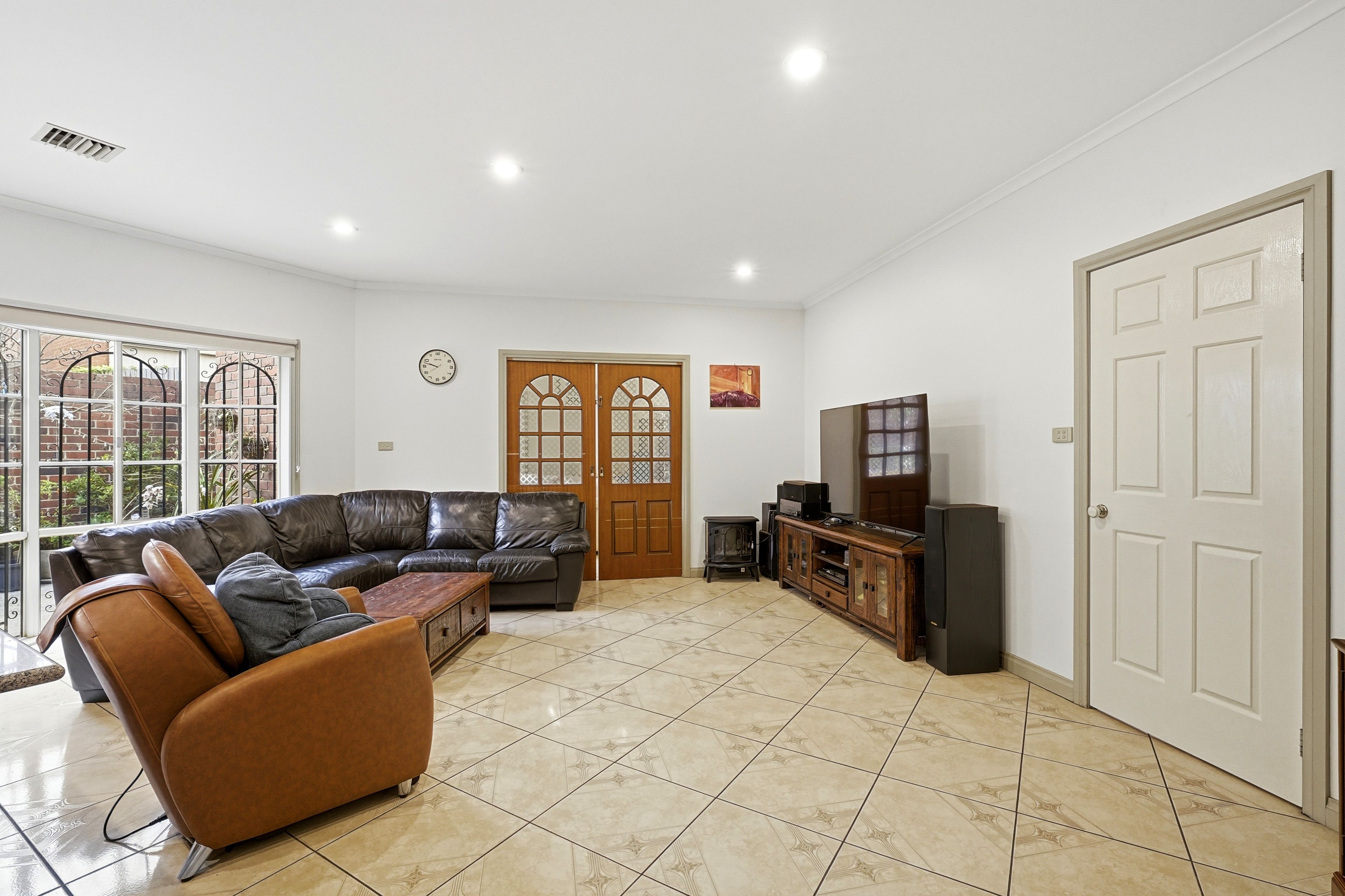 2 Thurston Street — photo 4 of 12