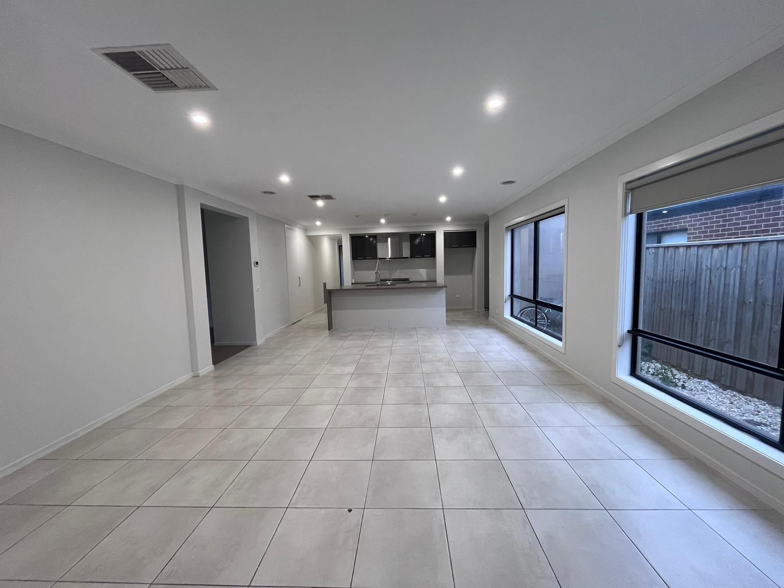 8 Aphrodite Drive, Truganina, VIC 3029