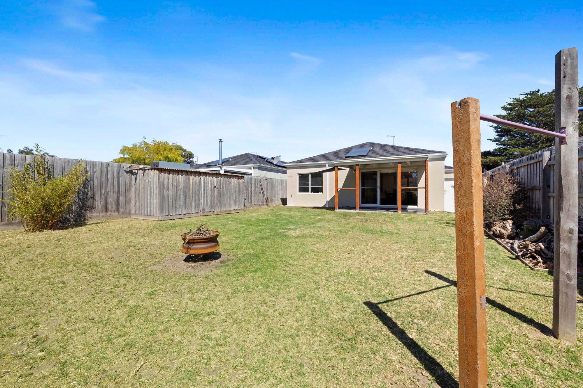 38 Oakwood Court — photo 13 of 14