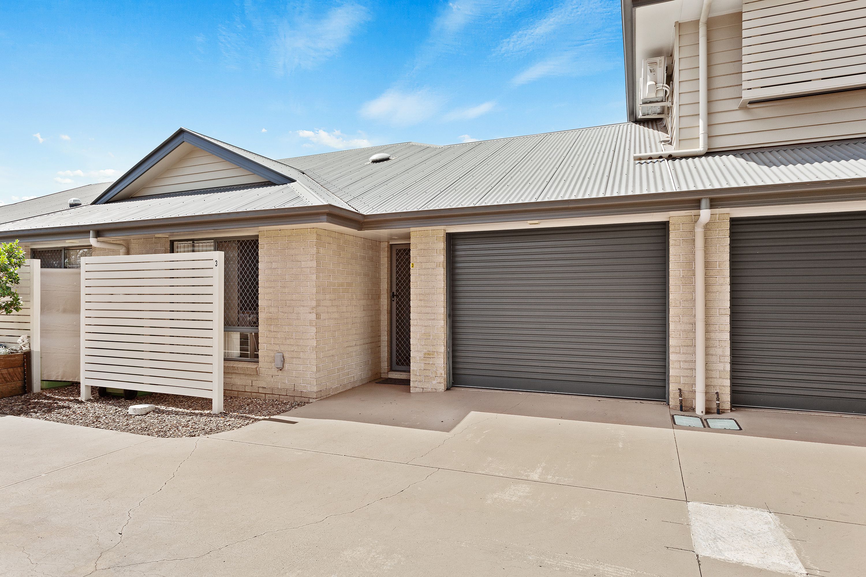 8 Gatfield Street, Newtown QLD 4350