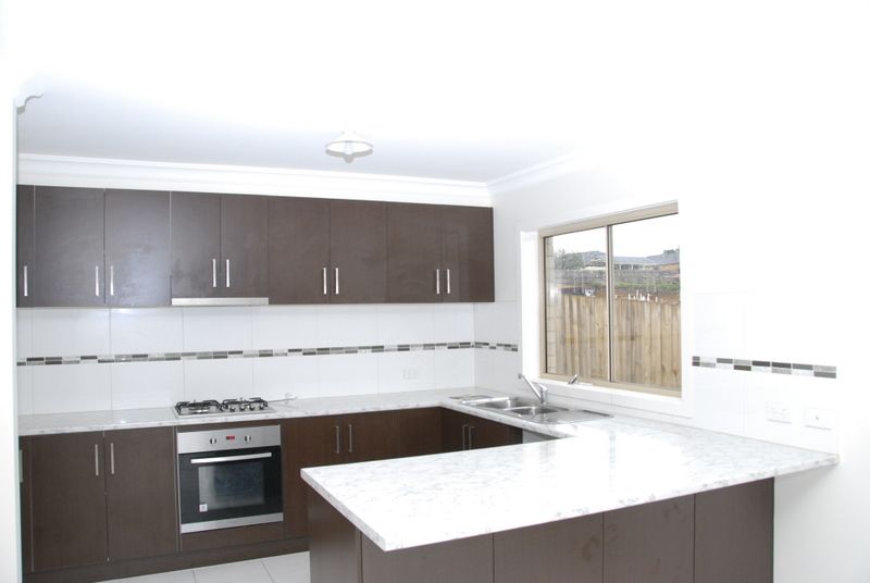 11/284 Pound Road, Hampton Park, VIC 3976