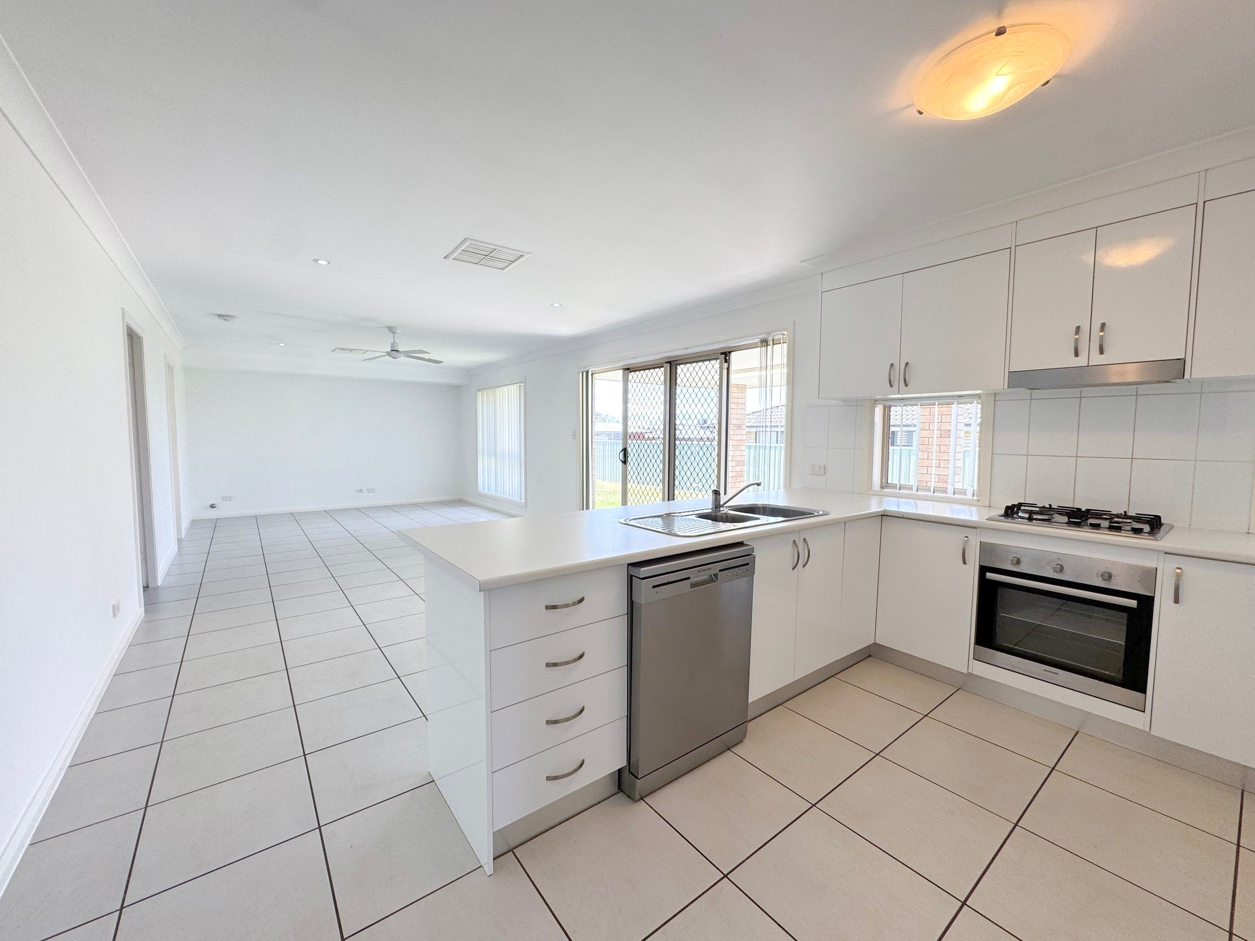 6 Warragrah Place, Parkes, NSW 2870