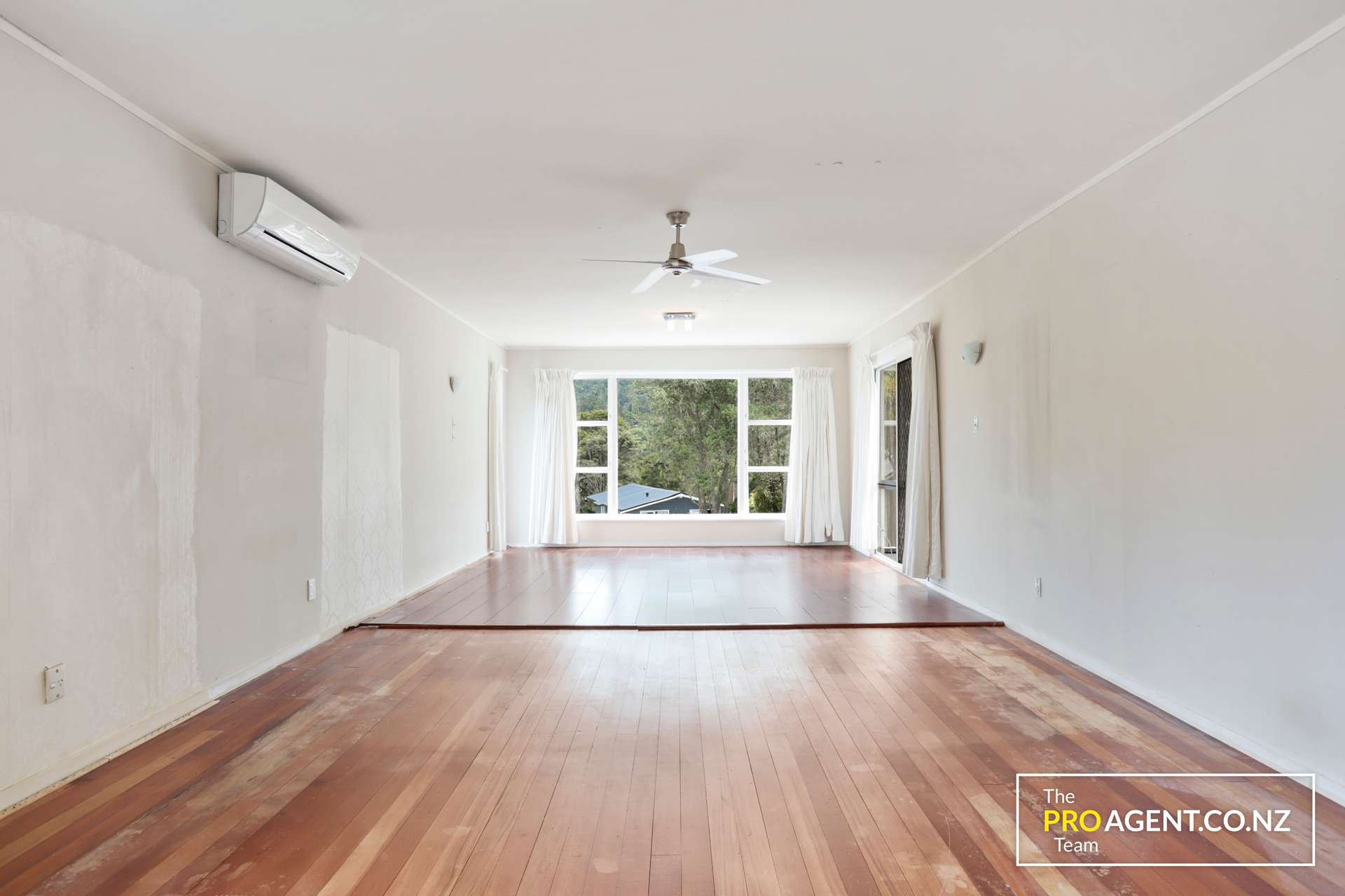 50 Rimutaka Place photo 8