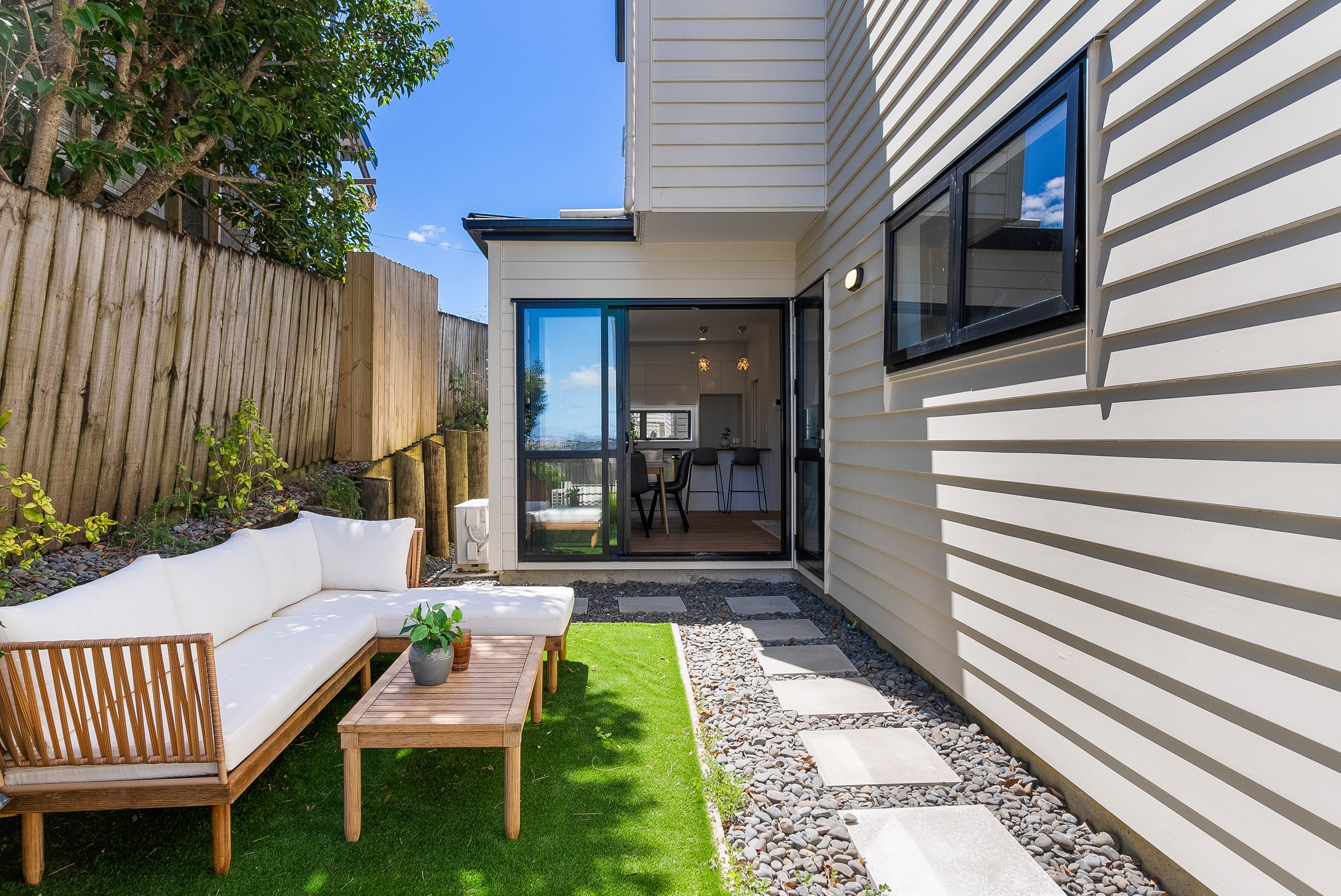 804 East Coast Road, Pinehill, North Shore City